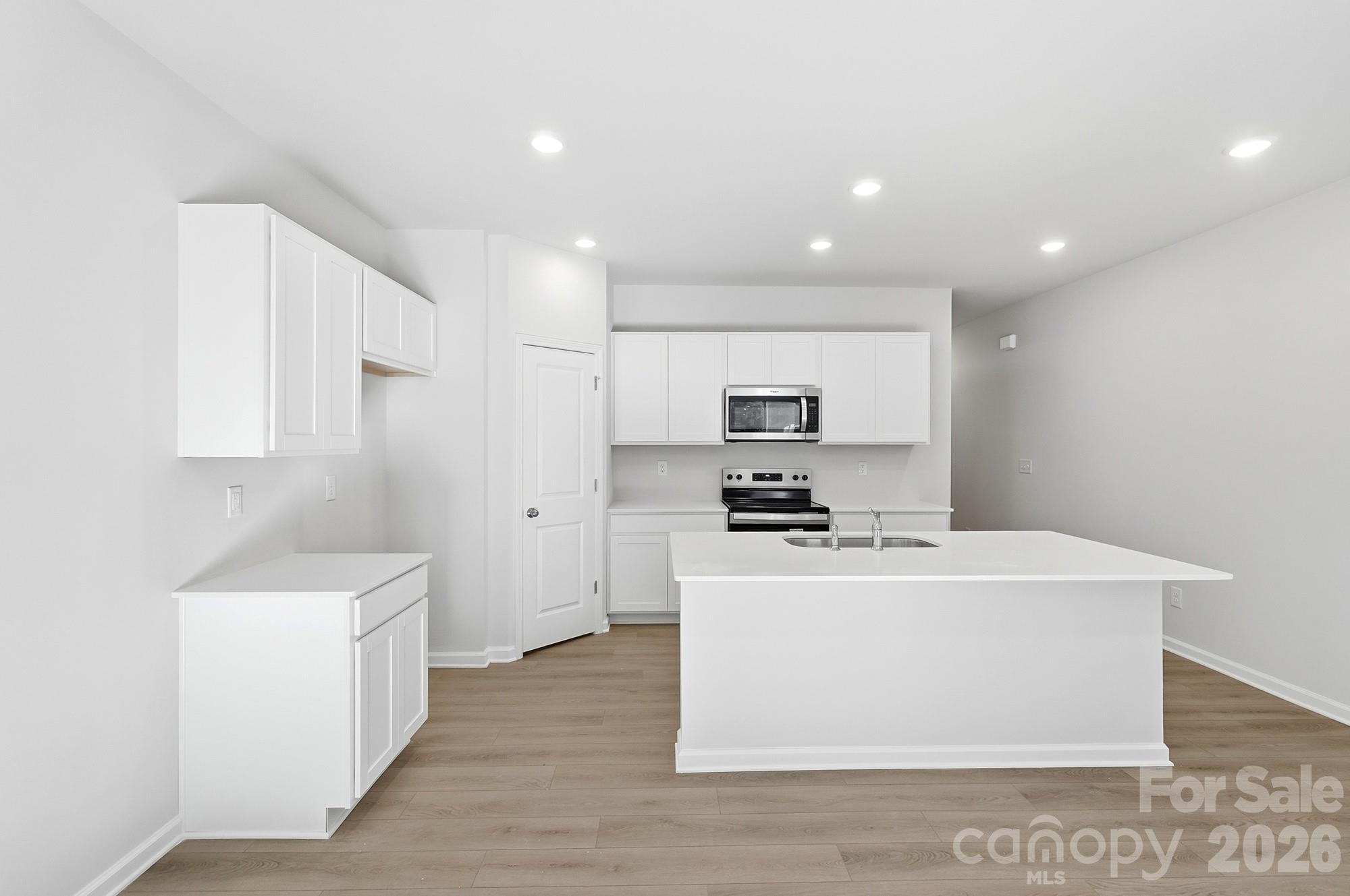 4041 Butler Grove Ln, Charlotte, NC 28269