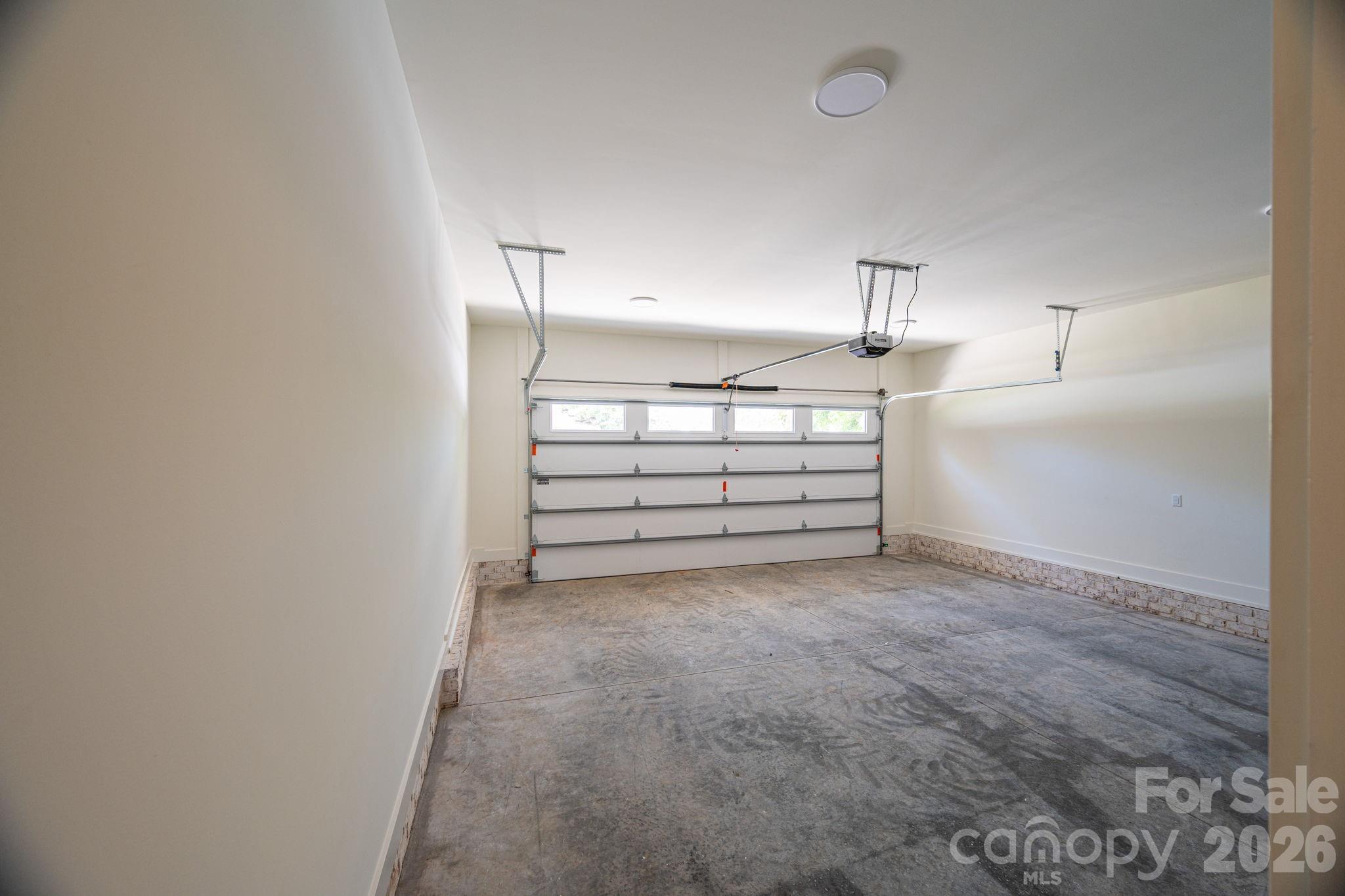 526 N Aspen St, Lincolnton, NC 28092