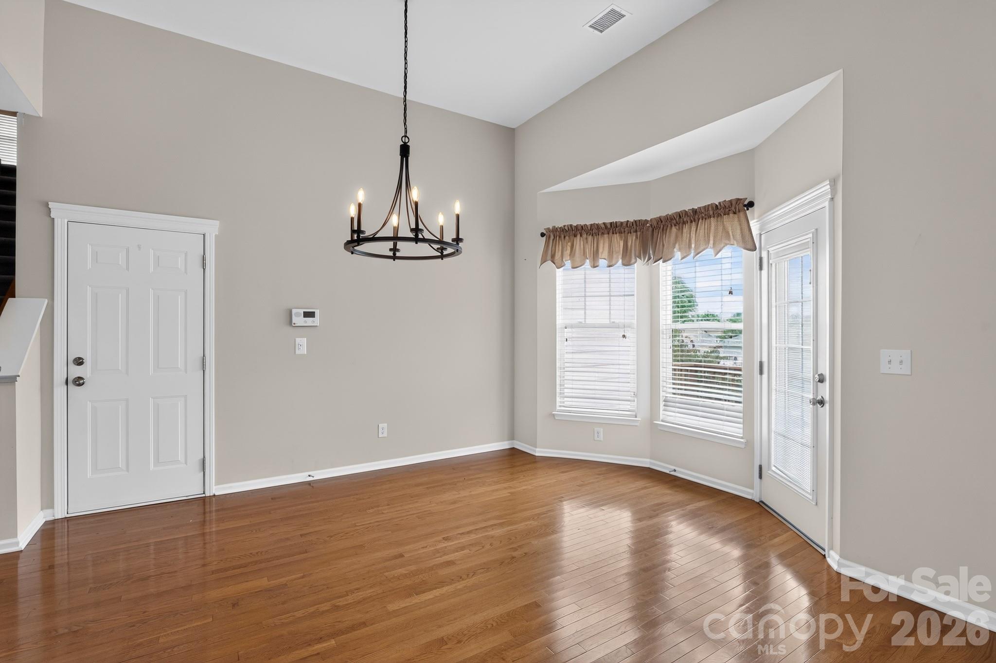 5918 Phyliss Ln, Charlotte, NC 28227