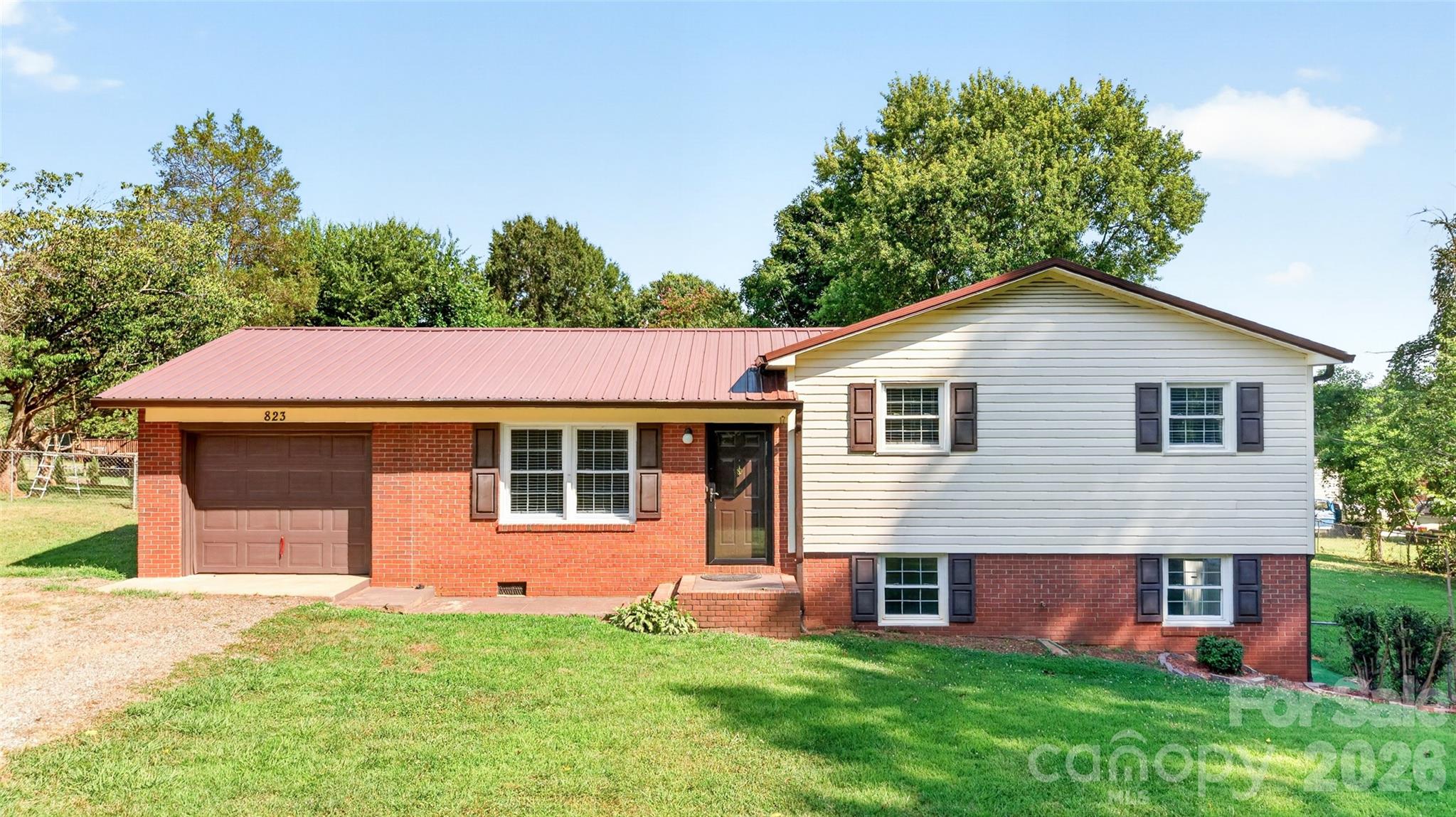 823 Flint Dr, Statesville, NC 28677