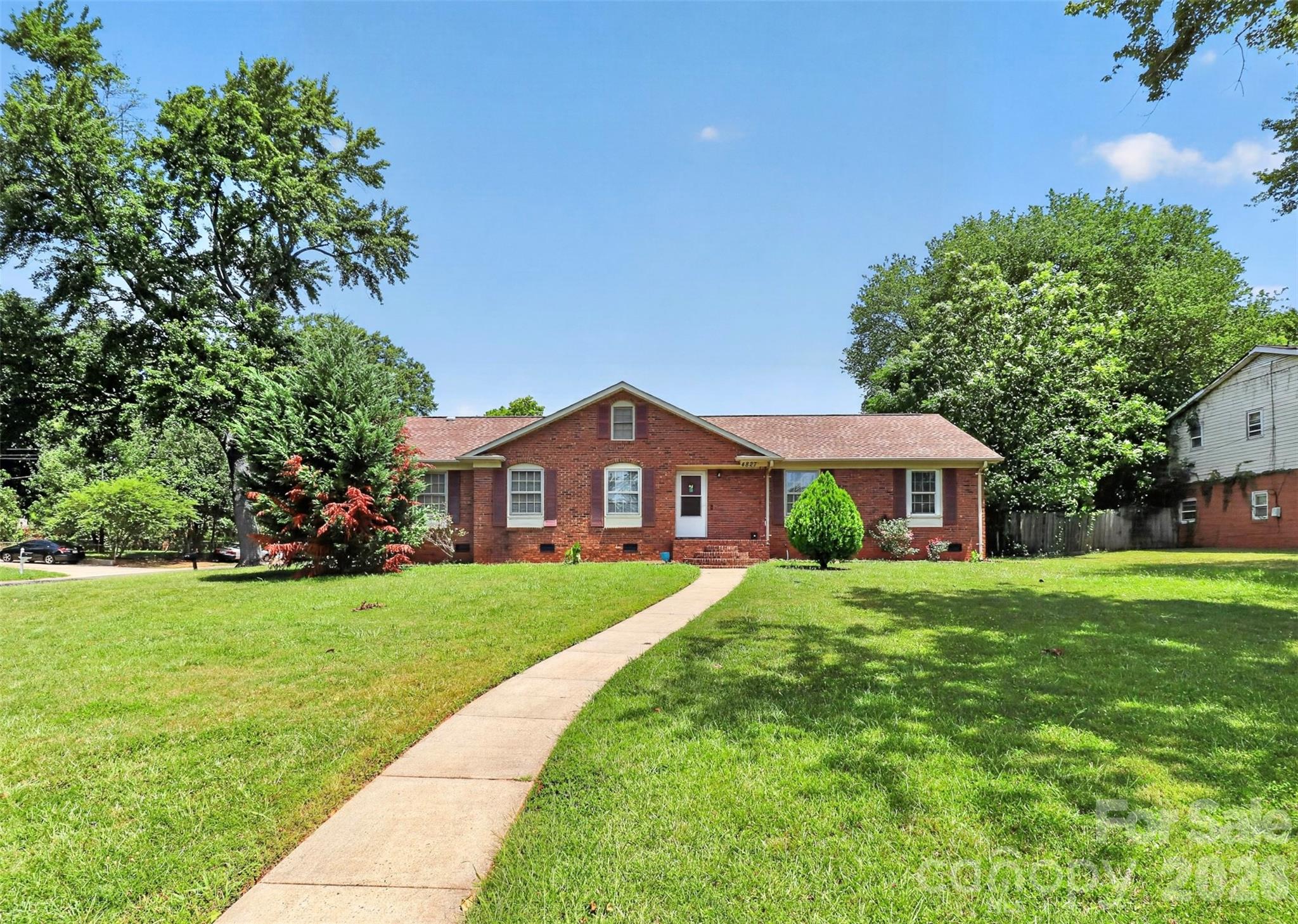 4827 Easthaven Dr, Charlotte, NC 28212