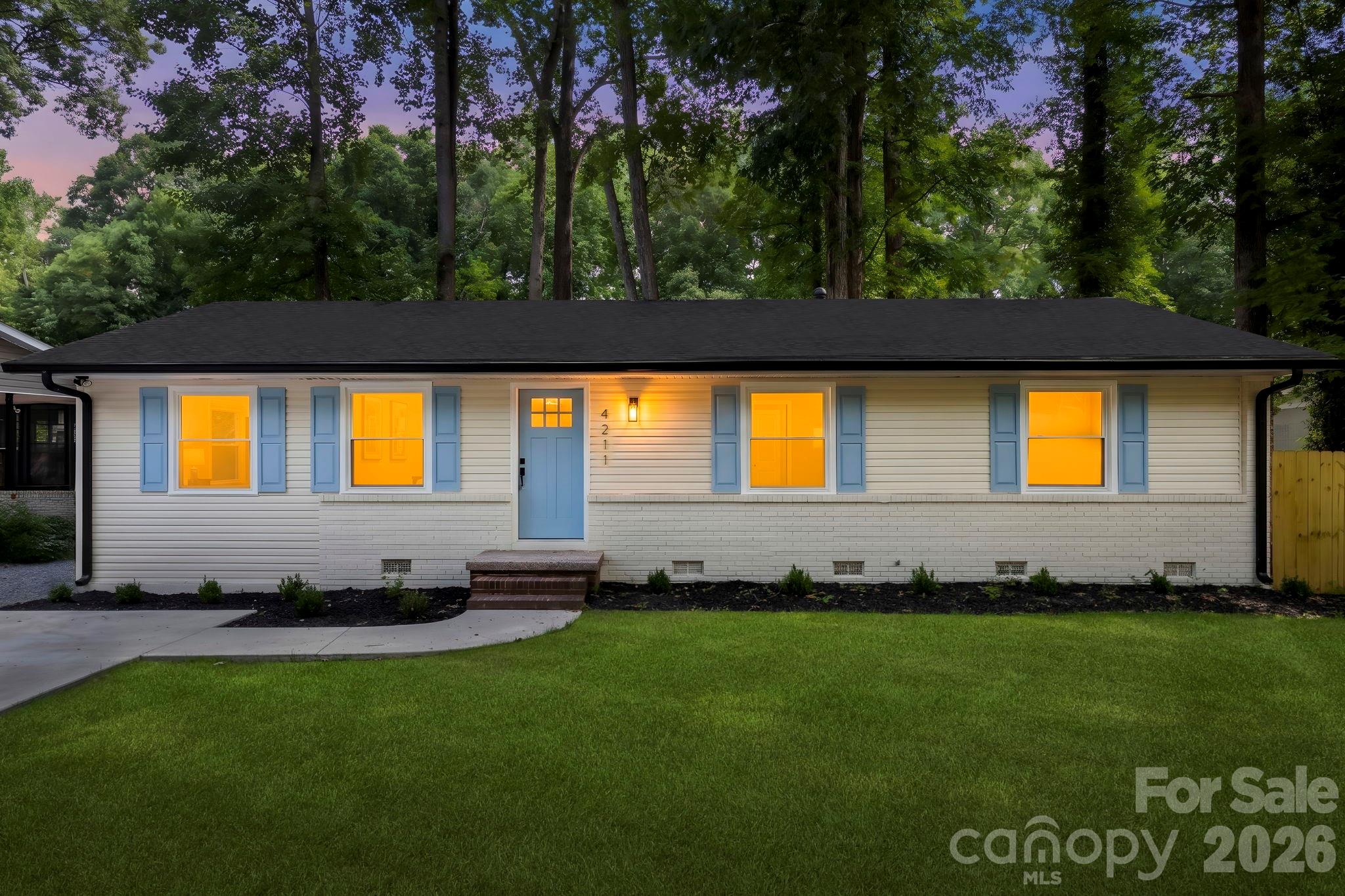 4211 Dunwoody Dr, Charlotte, NC 28215