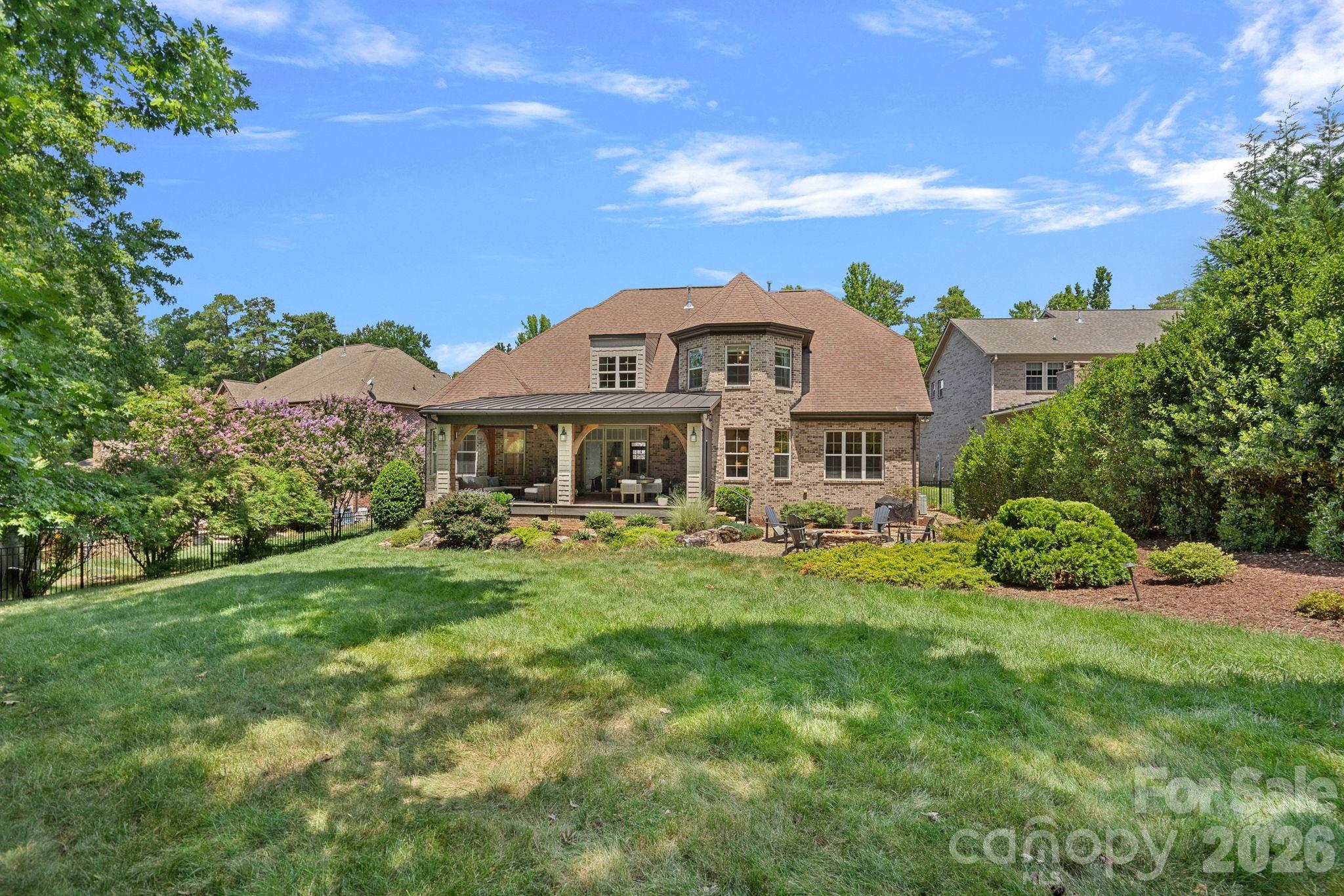 3813 Lakeside Dr, Charlotte, NC 28270