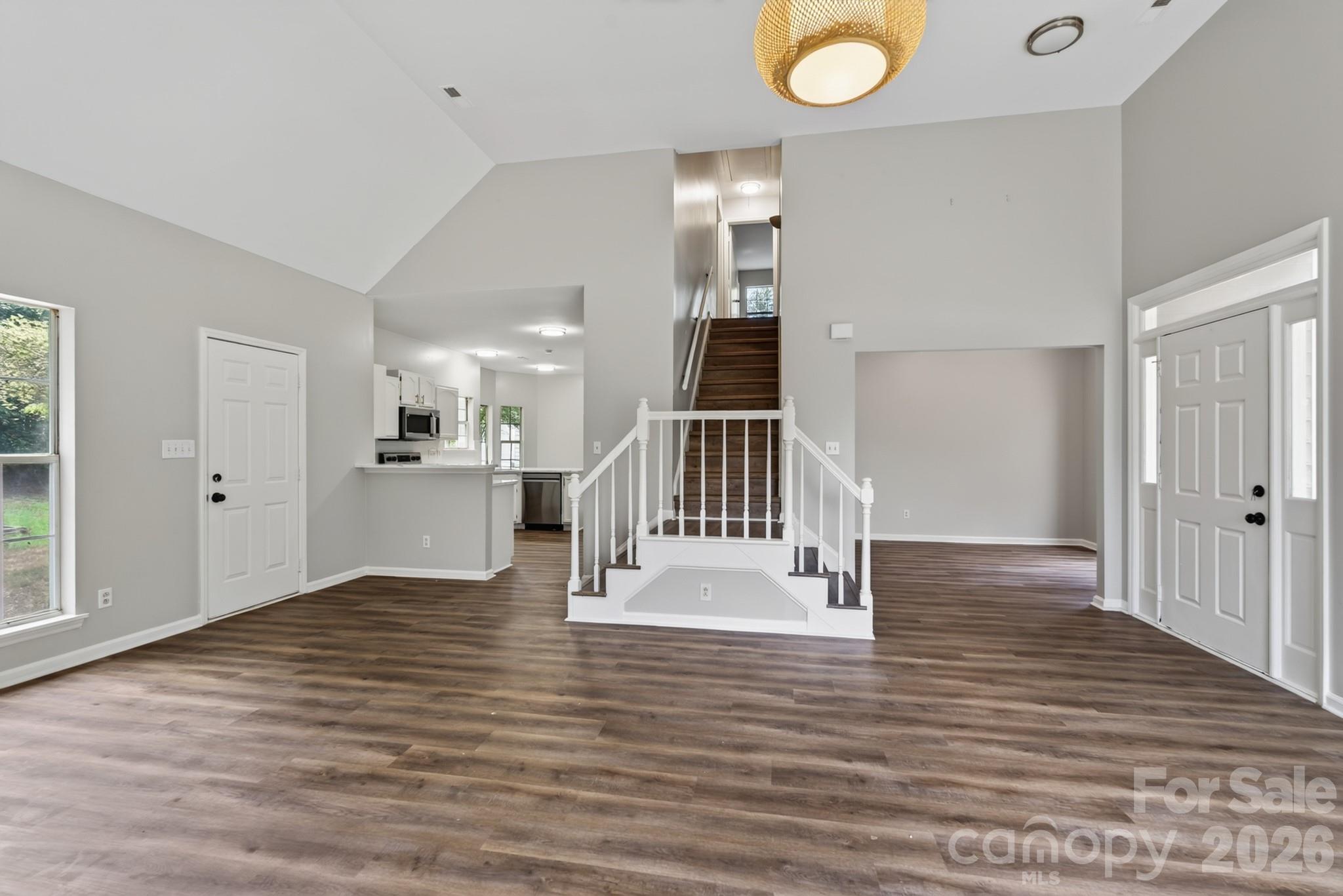 8511 Albury Walk Ln, Charlotte, NC 28277