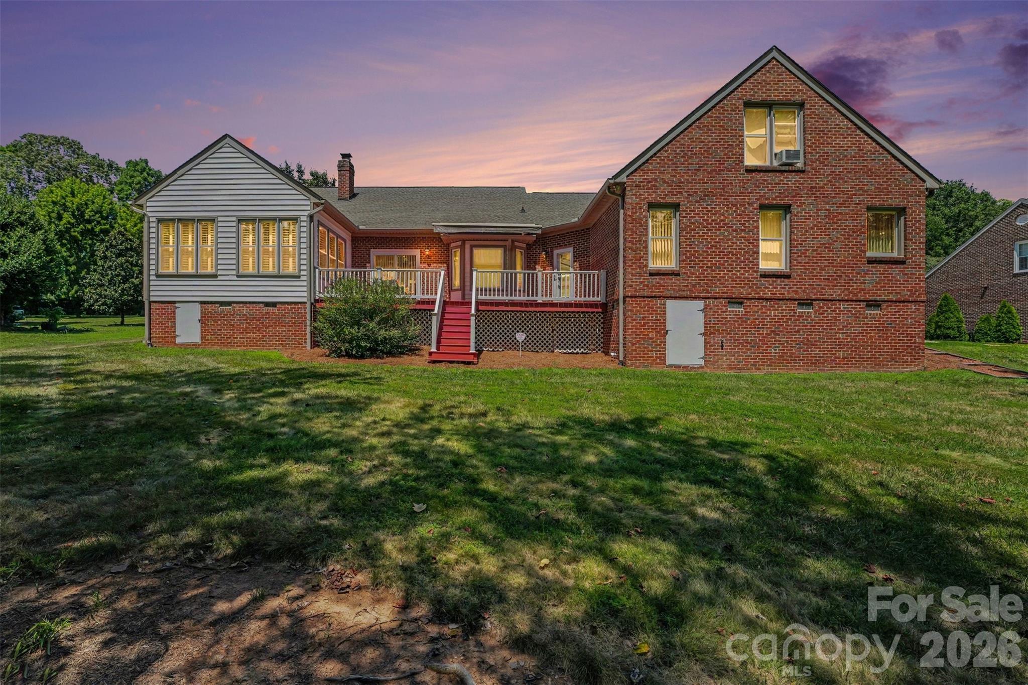 1859 Wetherburn Dr, Kannapolis, NC 28081