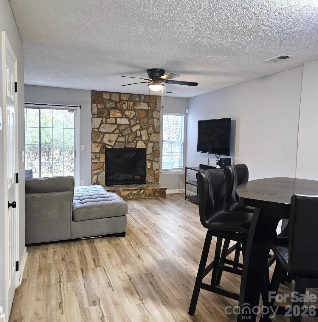 8291 Golf Ridge Dr, Charlotte, NC 28277