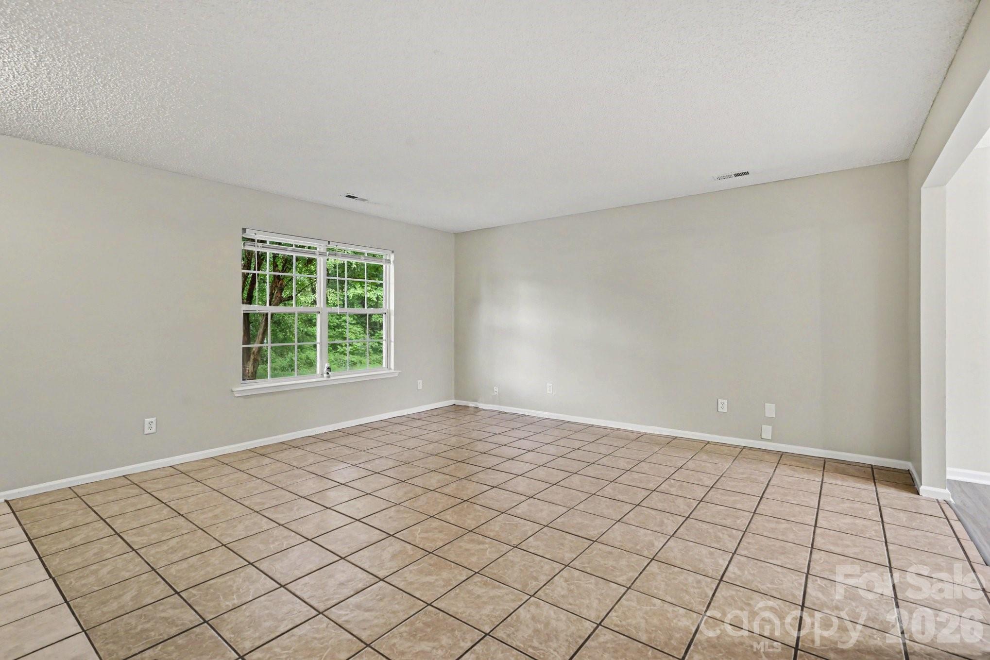 10346 Cannarti Dr, Charlotte, NC 28273