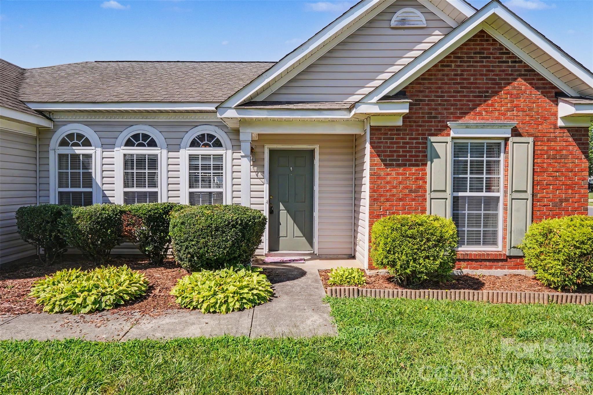 10439 Green Hedge Ave, Charlotte, NC 28269