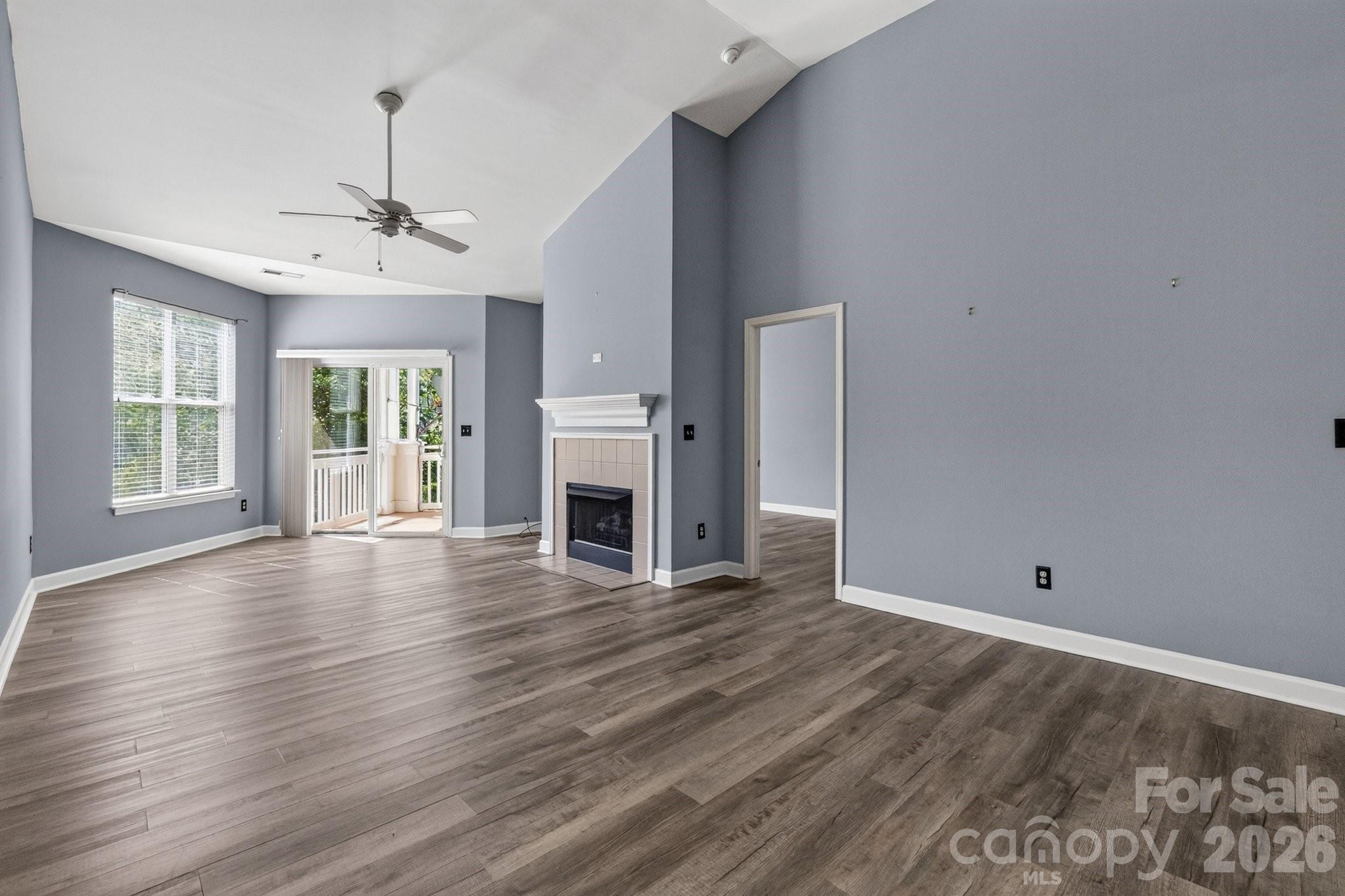 797 Peninsula Dr, Davidson, NC 28036
