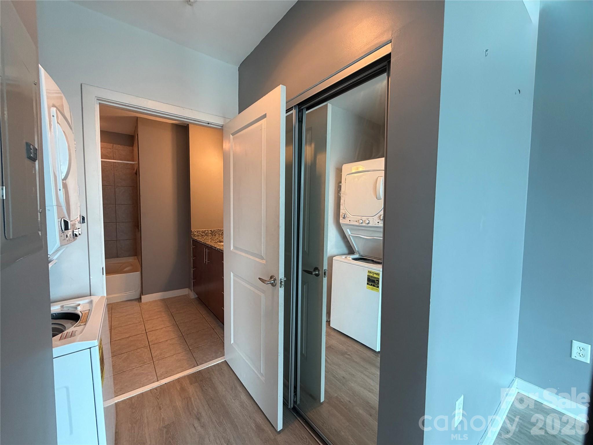 210 N Church St #1505, Charlotte, NC 28202