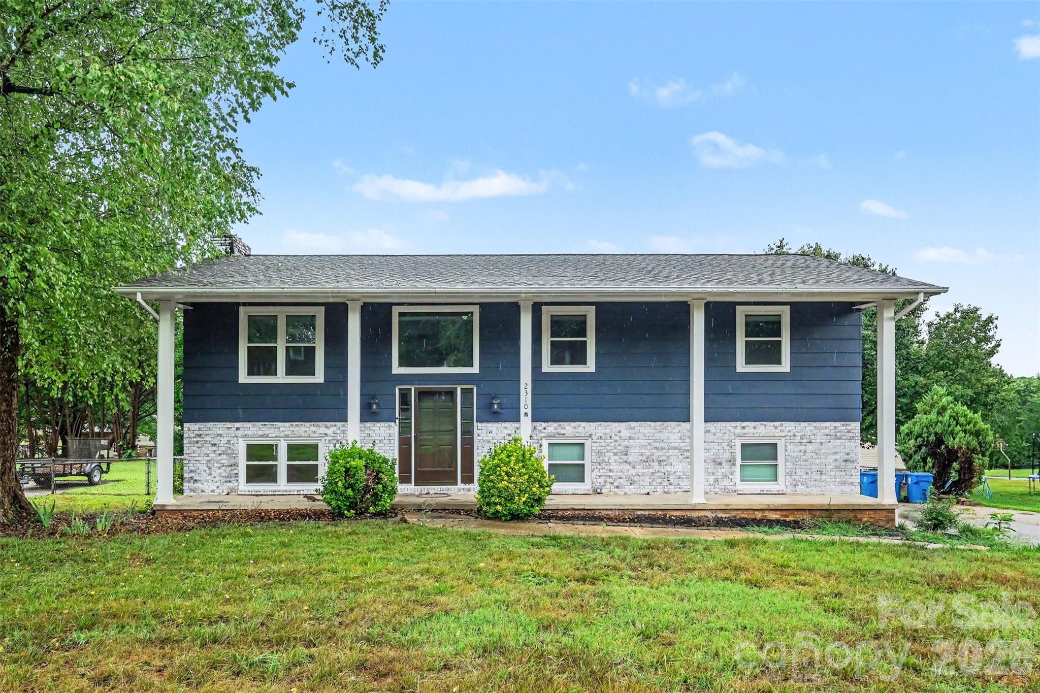2310 24th Ave NE, Hickory, NC 28601