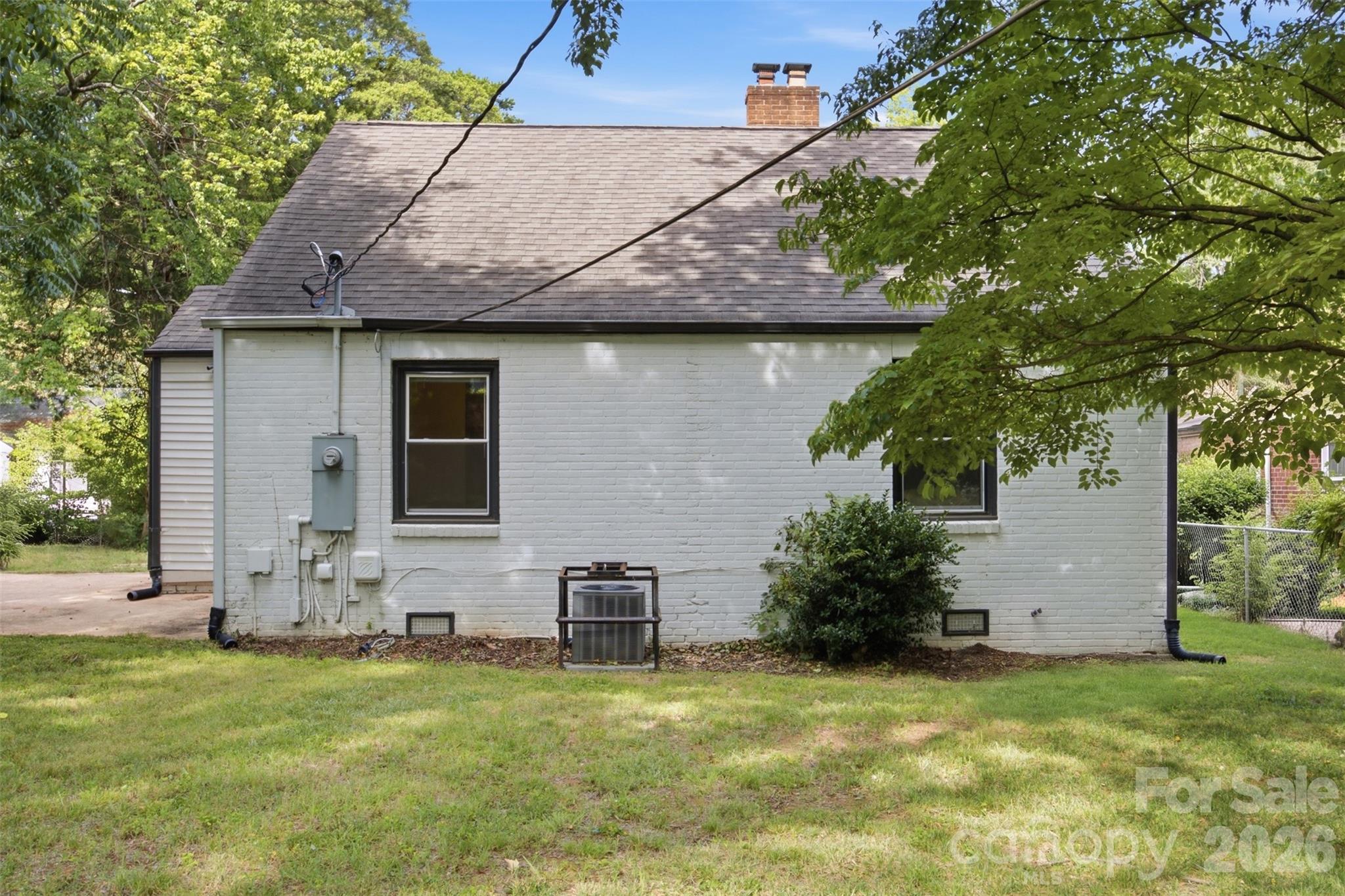 2516 Elon St, Charlotte, NC 28208