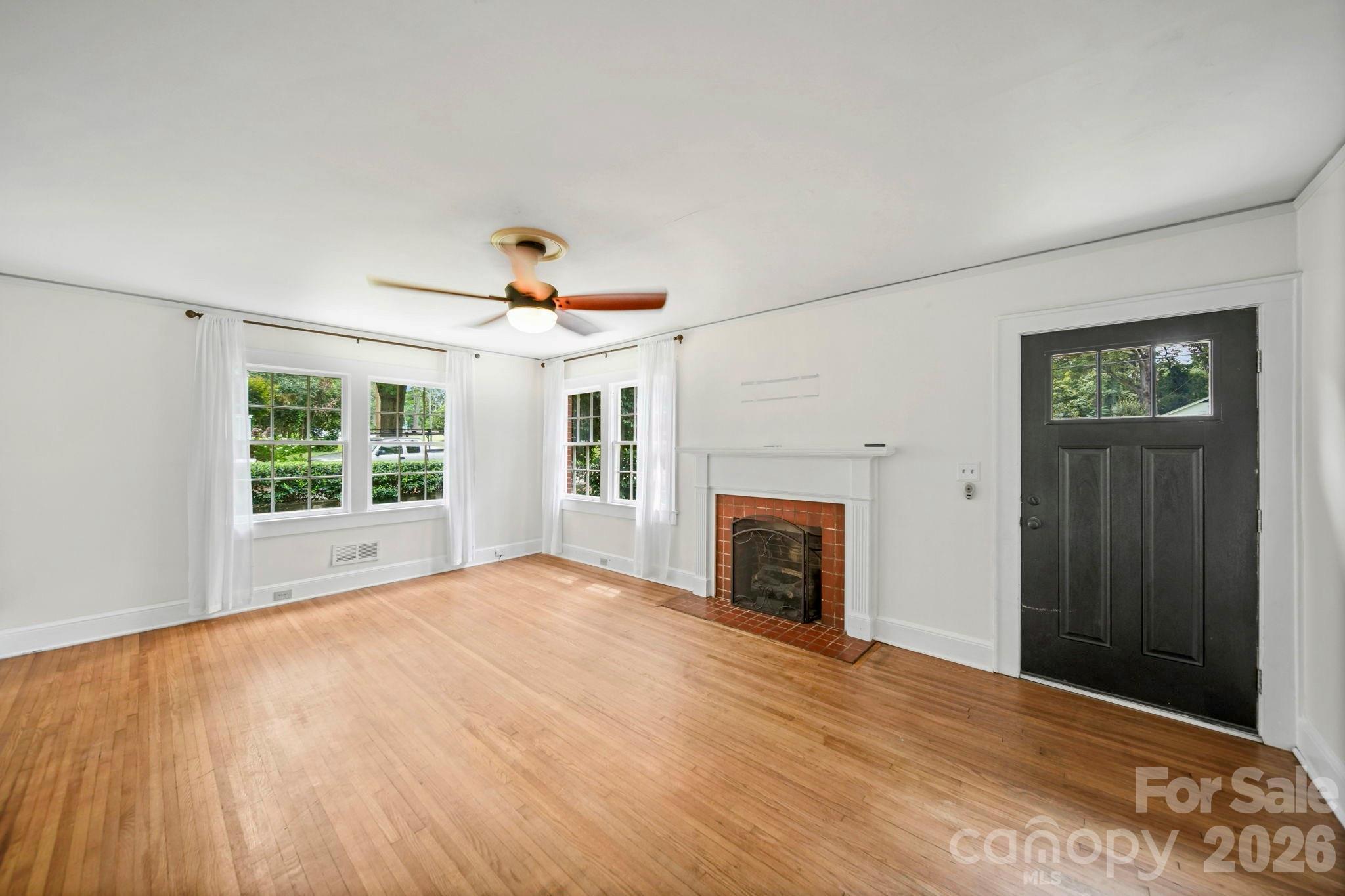 1214 S York St, Gastonia, NC 28052