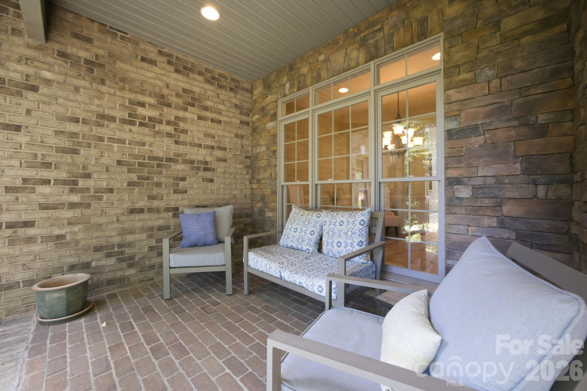 579 Morning Glory Ct, Lake Wylie, SC 29710