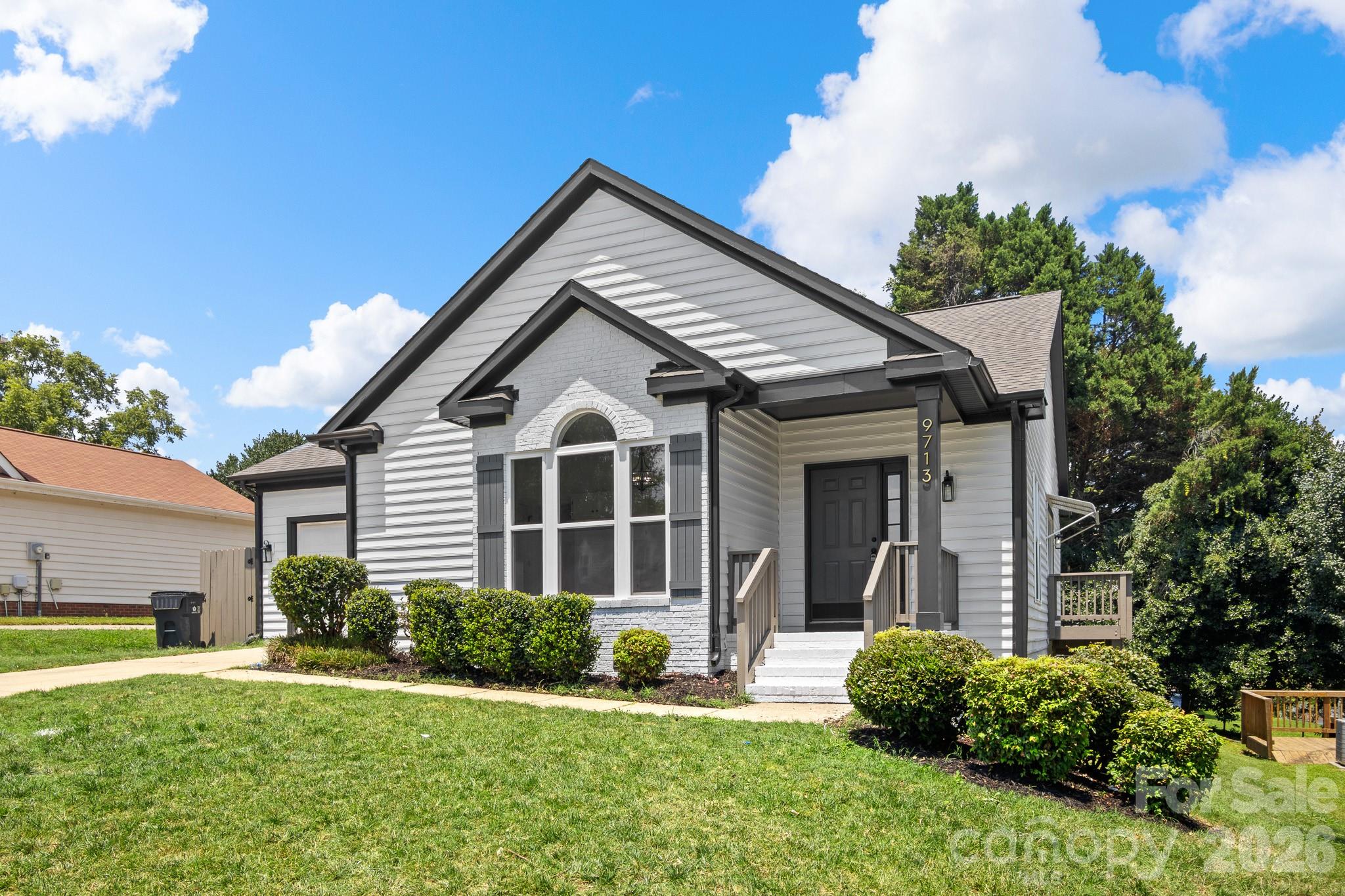 9713 Pernell Ln, Charlotte, NC 28213