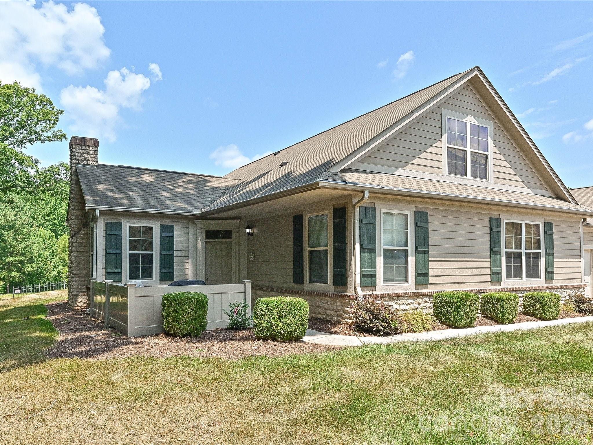 3520 S Bank Ct, Matthews, NC 28105