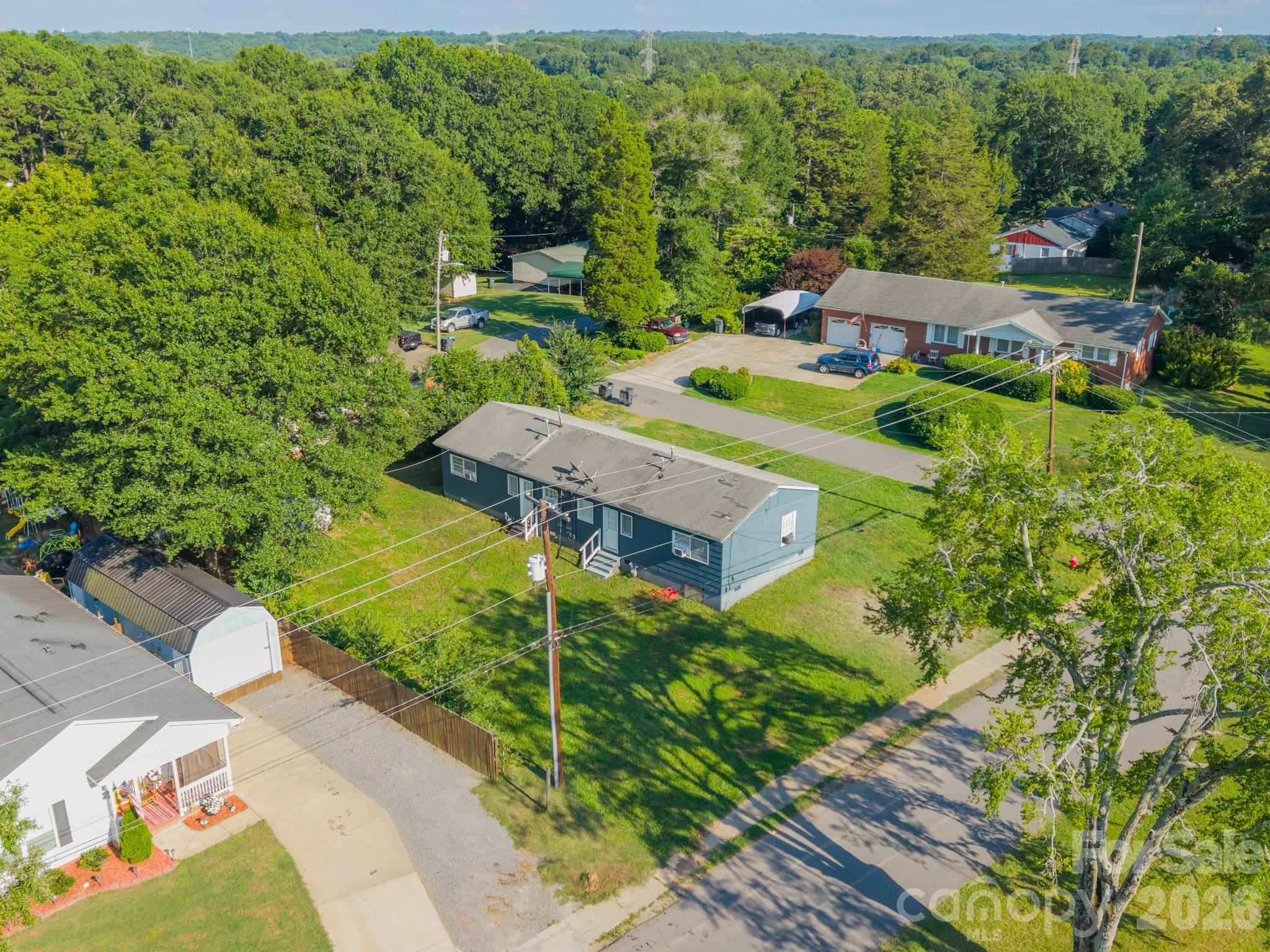 402 E Webb St, Dallas, NC 28034
