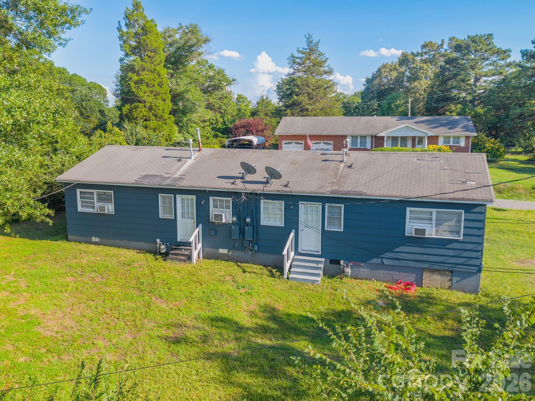 402 E Webb St, Dallas, NC 28034