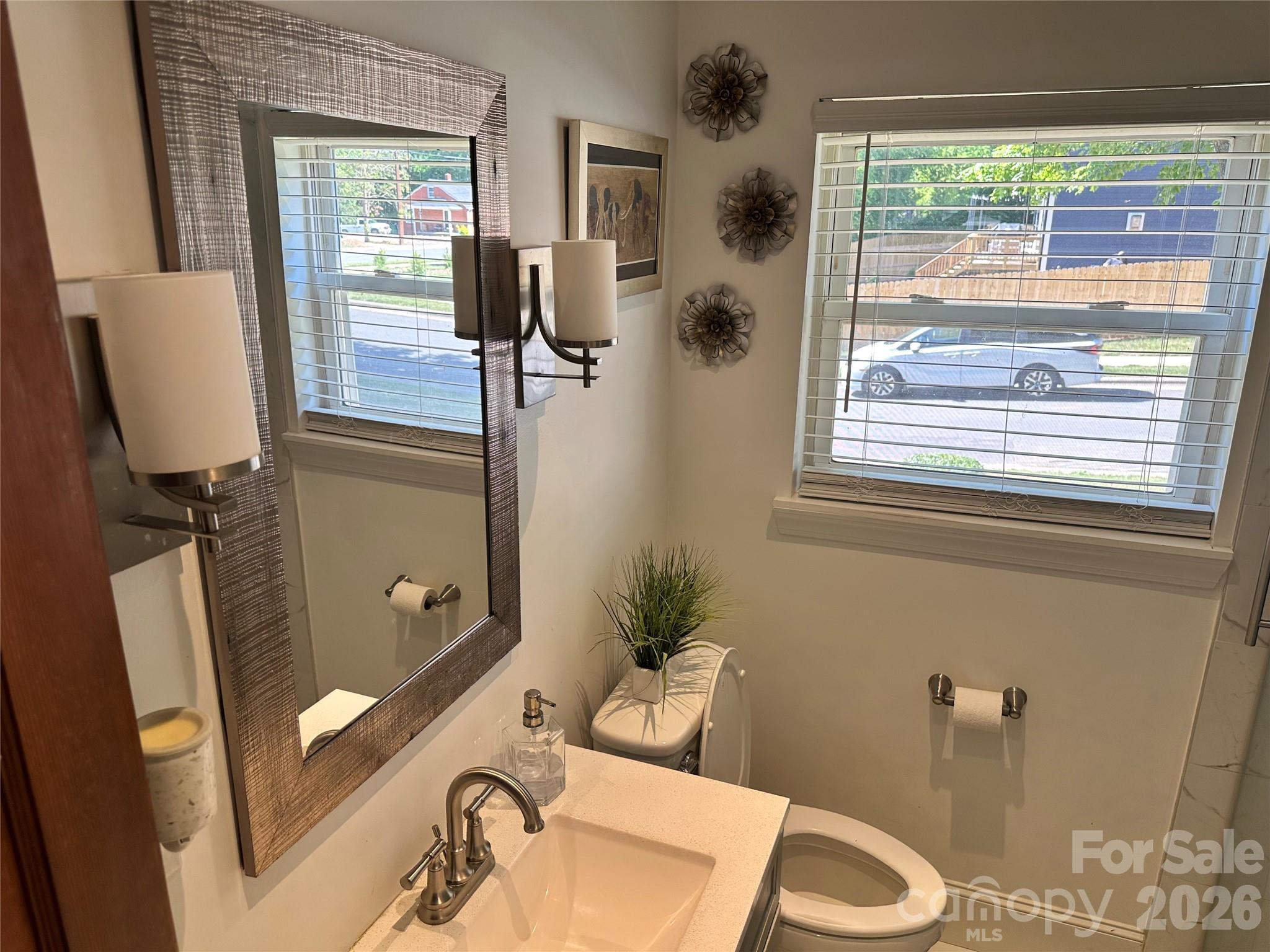 600 W Cama St #8, Charlotte, NC 28217