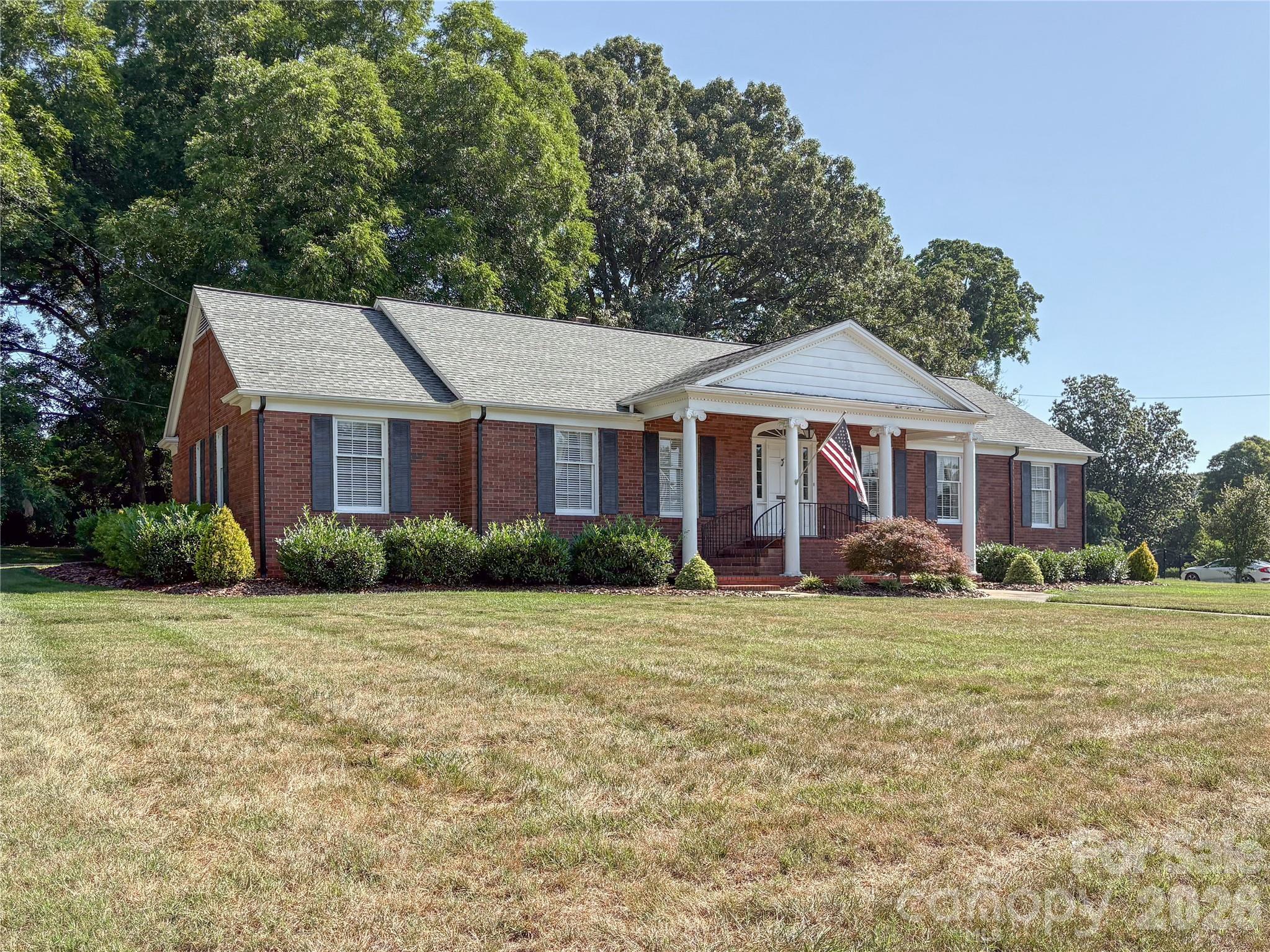 412 Ridgeway Ave, Statesville, NC 28677
