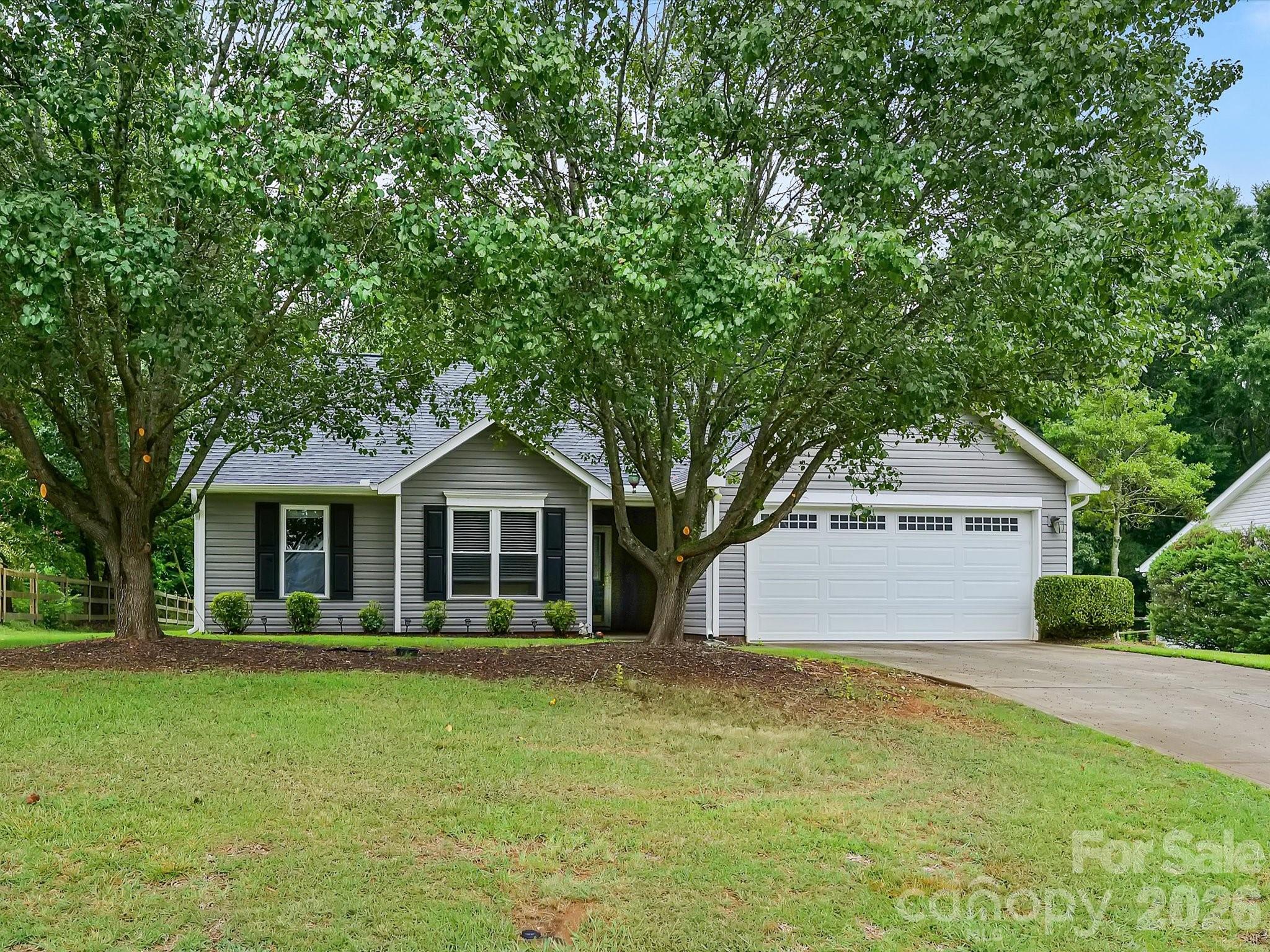 2316 Ivy Run Dr, Indian Trail, NC 28079