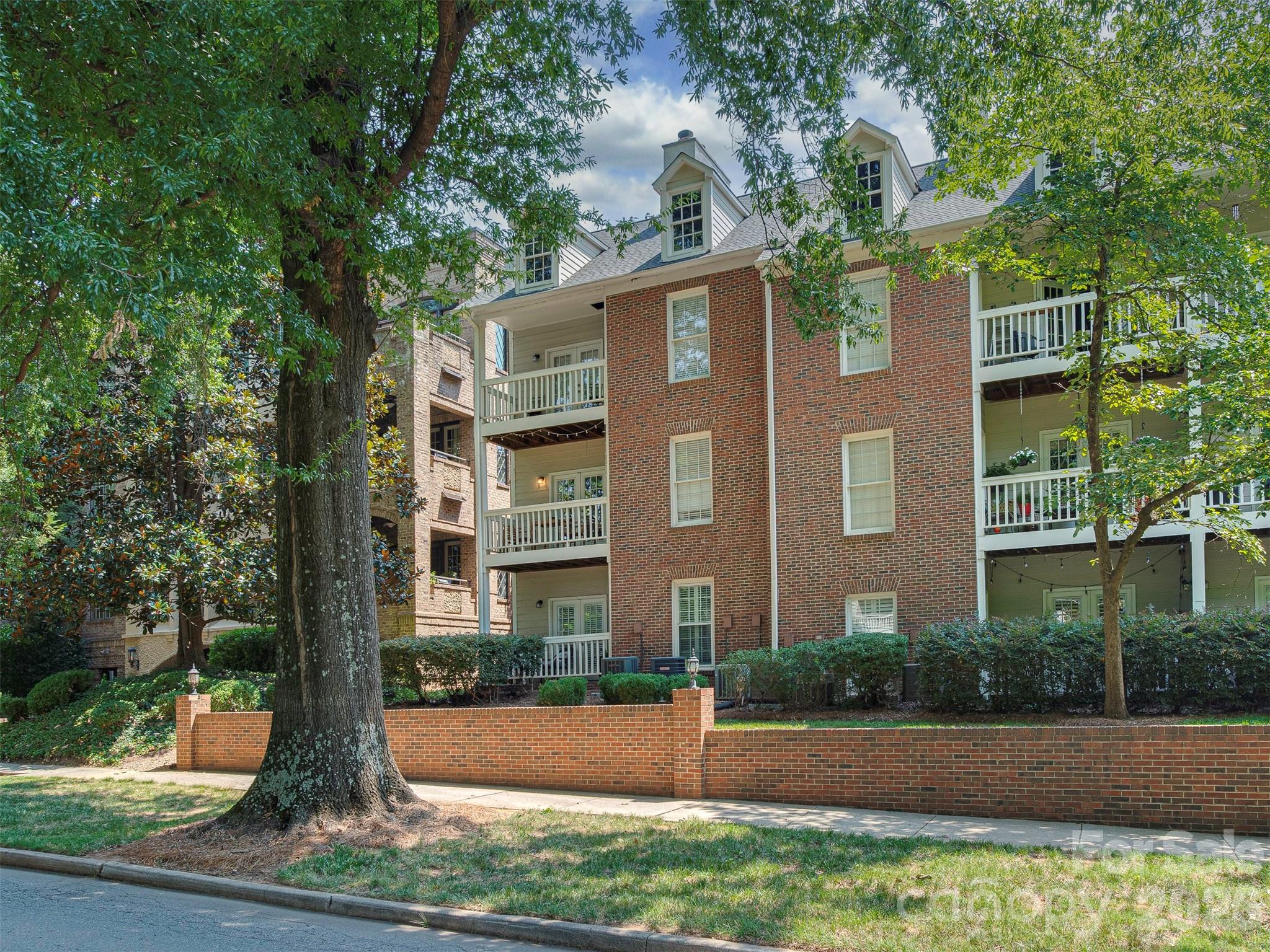301 Queens Rd #105, Charlotte, NC 28204