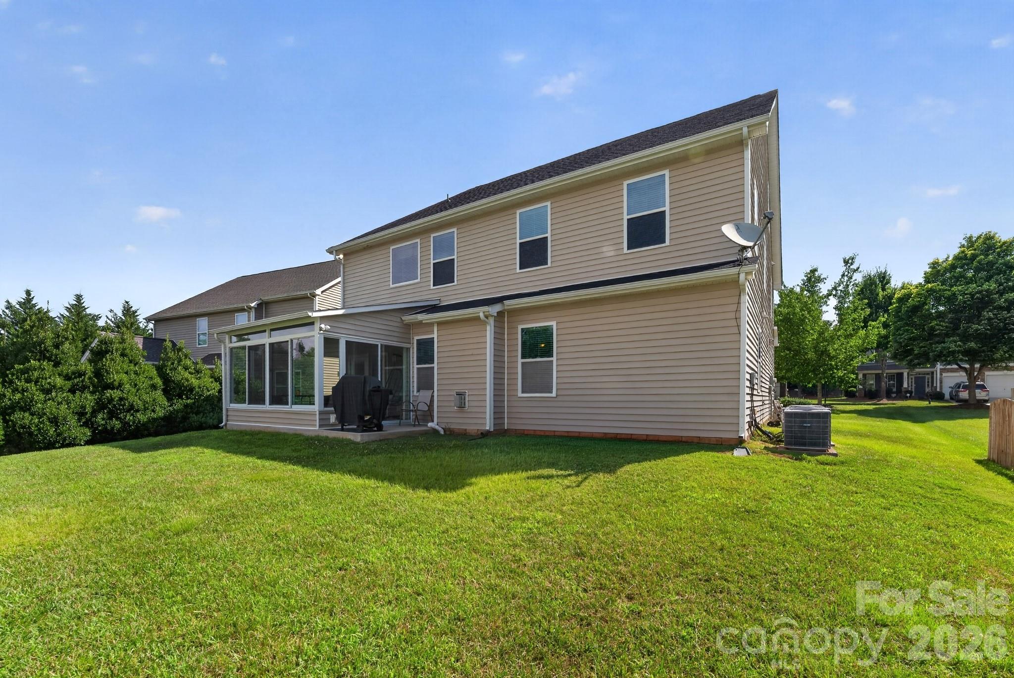 5909 Langwell Ln, Charlotte, NC 28278