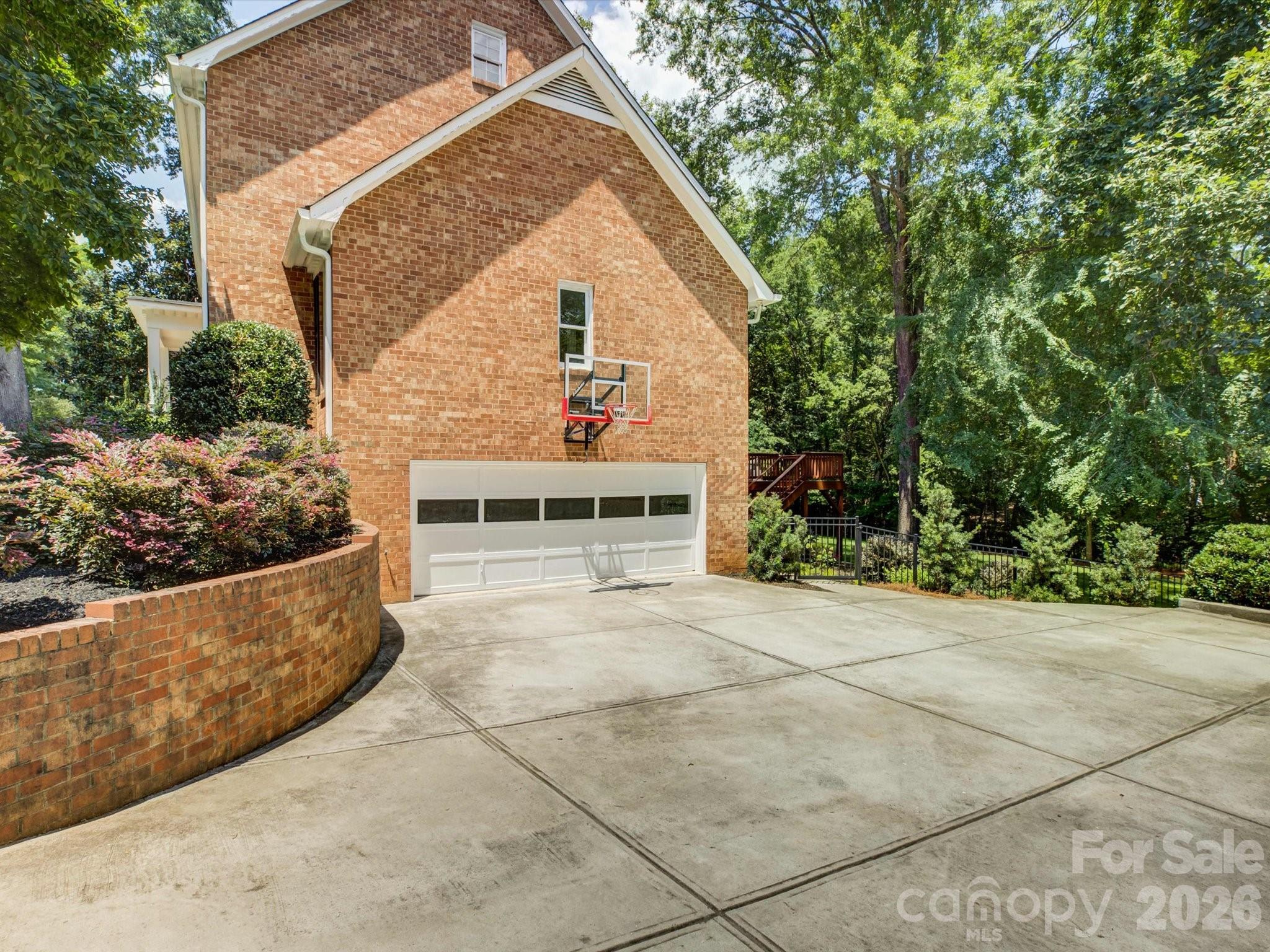 2301 Wharton Ln, Charlotte, NC 28270