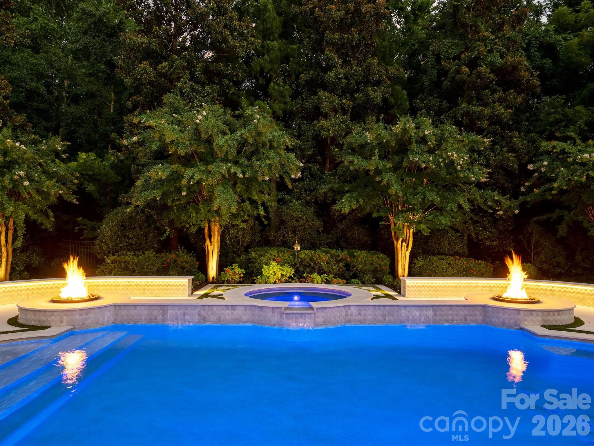 9146 Heydon Hall Cir, Charlotte, NC 28210