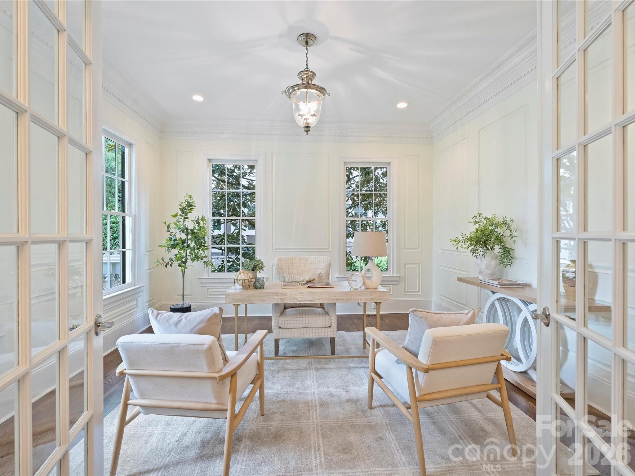 9146 Heydon Hall Cir, Charlotte, NC 28210