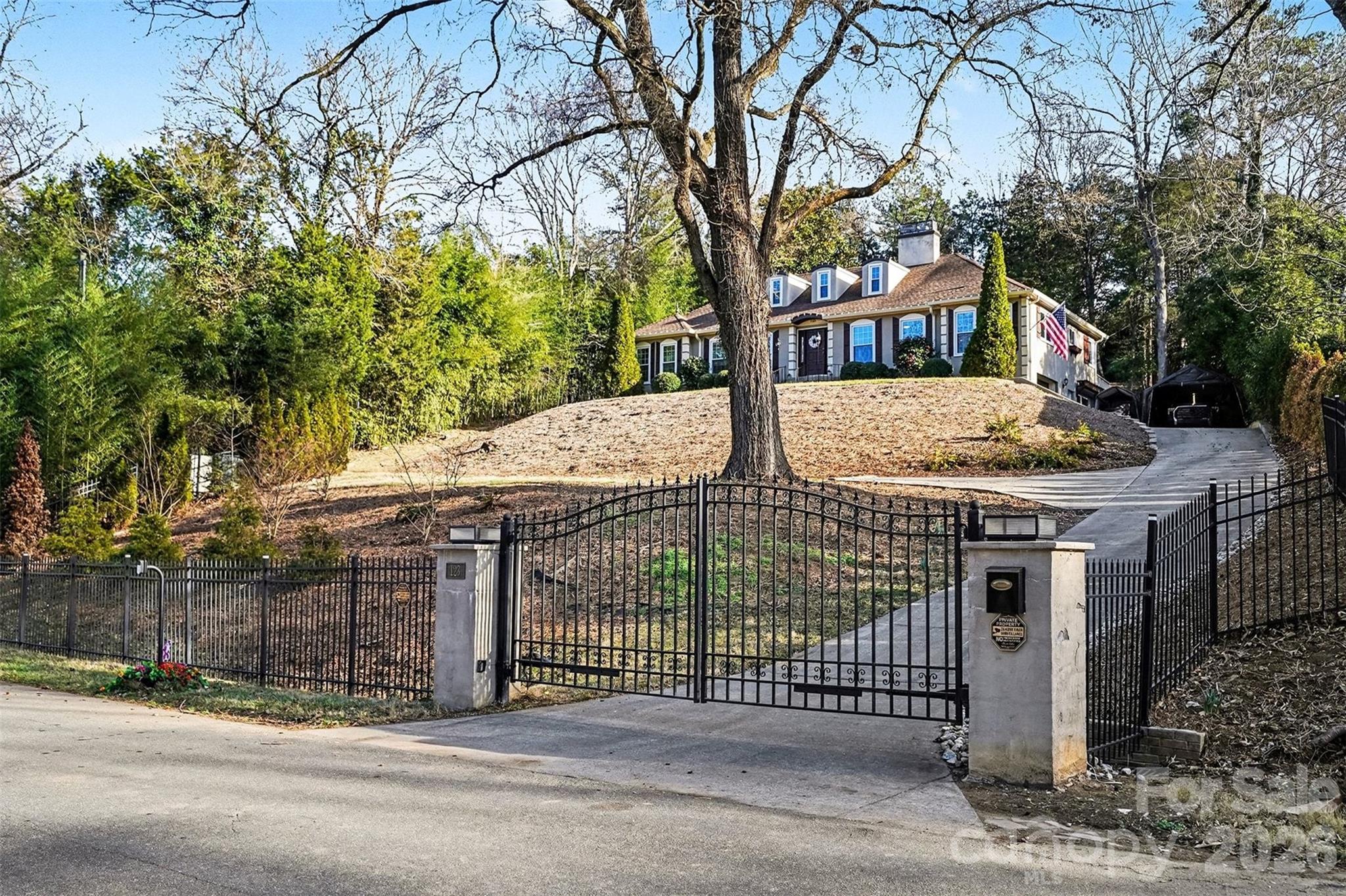 123 Old Bell Rd, Charlotte, NC 28270