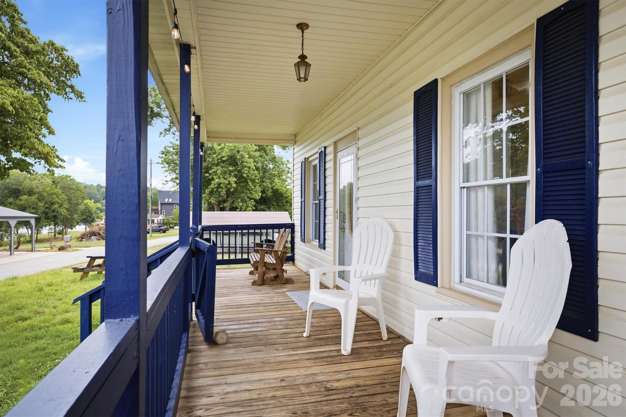 302 Catawba Ave, Hickory, NC 28601