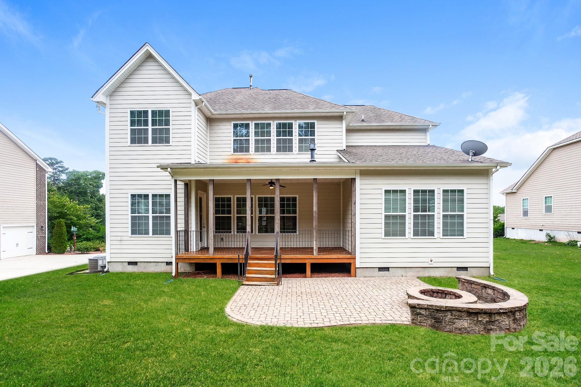 205 N Centurion Ln, Mount Holly, NC 28120