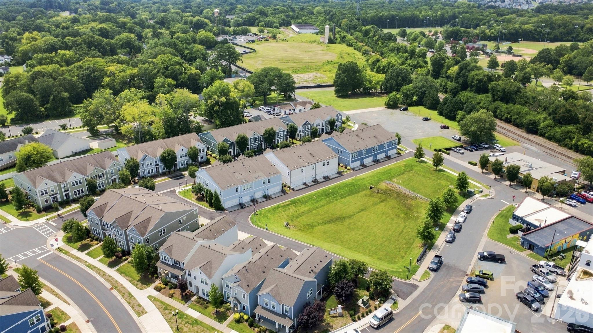 1004 Lyndon Station Dr, Pineville, NC 28134