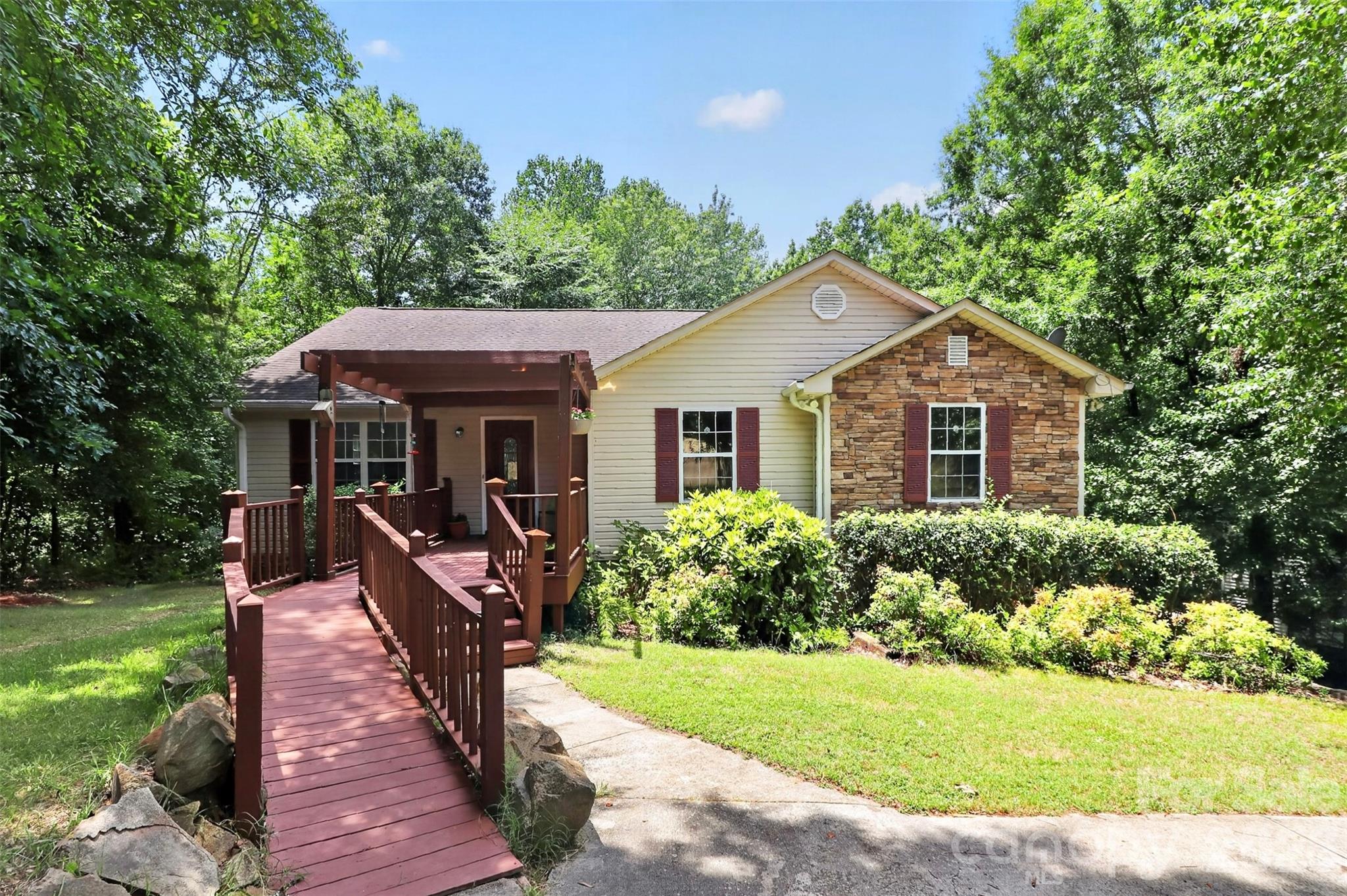 7912 Ritter Dr, Charlotte, NC 28270