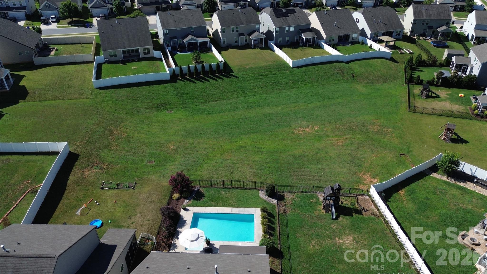111 Lantern Acres Dr, Mooresville, NC 28115