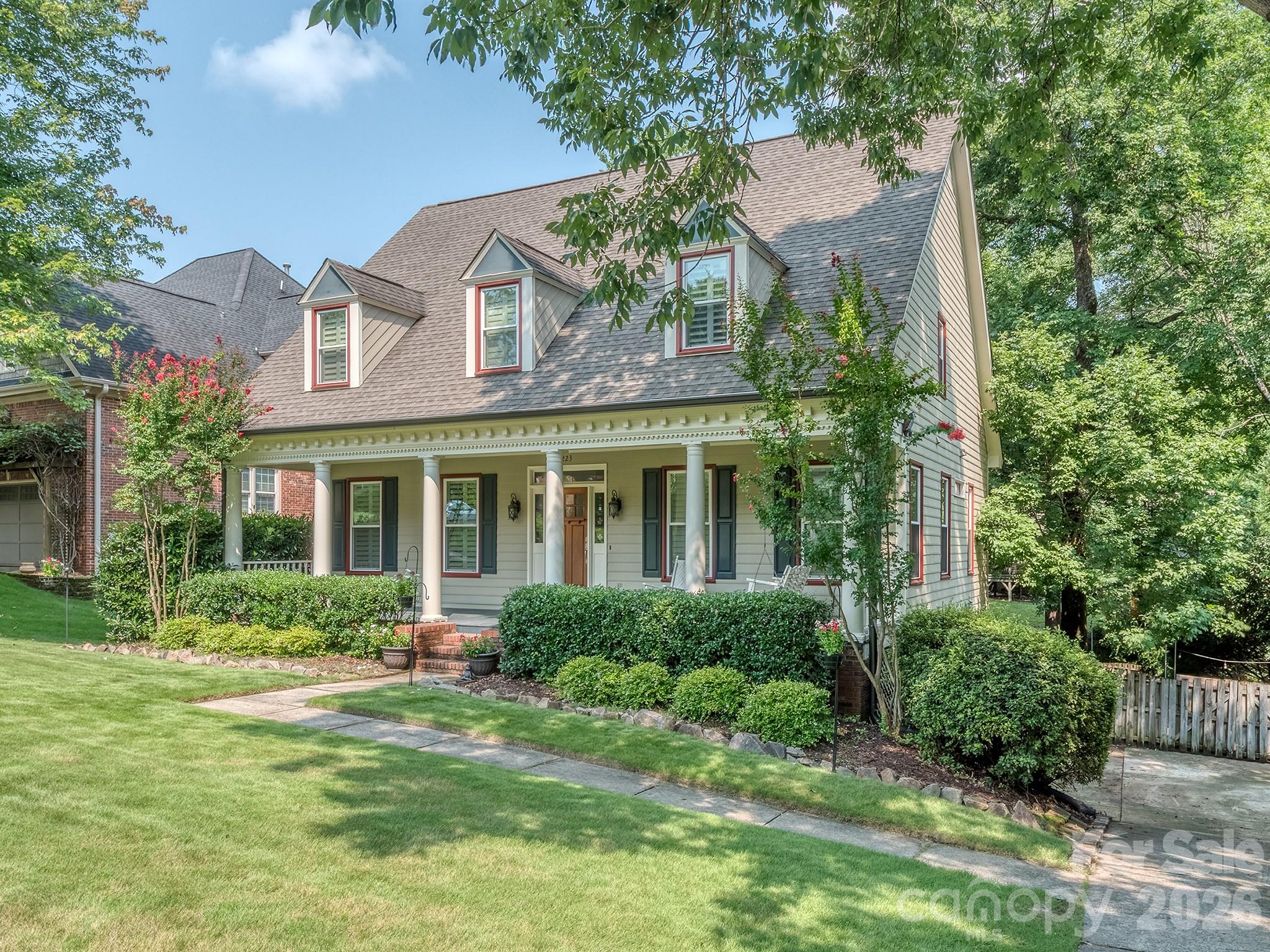 223 N Brackenbury Ln, Charlotte, NC 28270