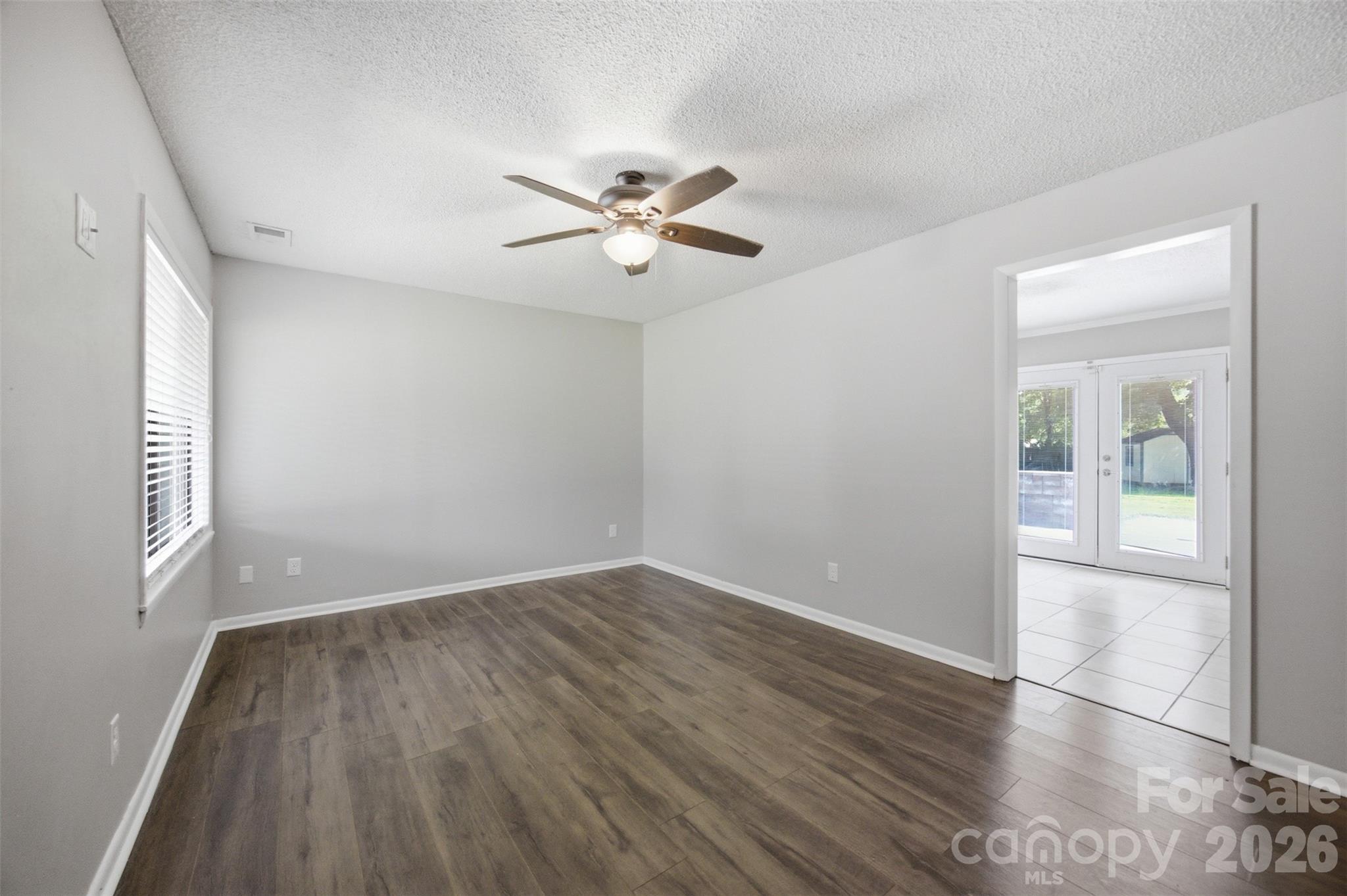 416 King John Cir, Gastonia, NC 28056