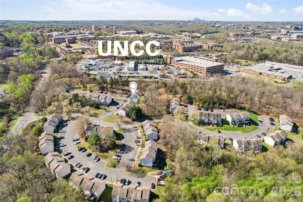 614 Lex Dr, Charlotte, NC 28262