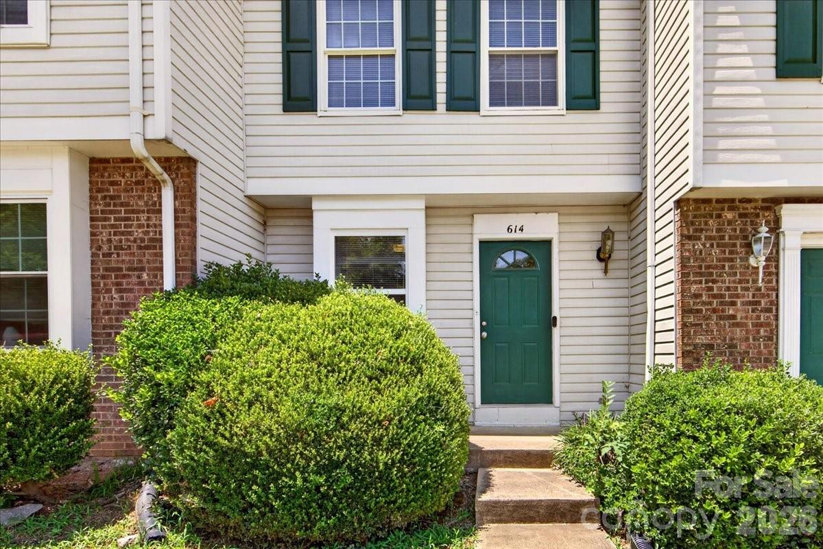 614 Lex Dr, Charlotte, NC 28262