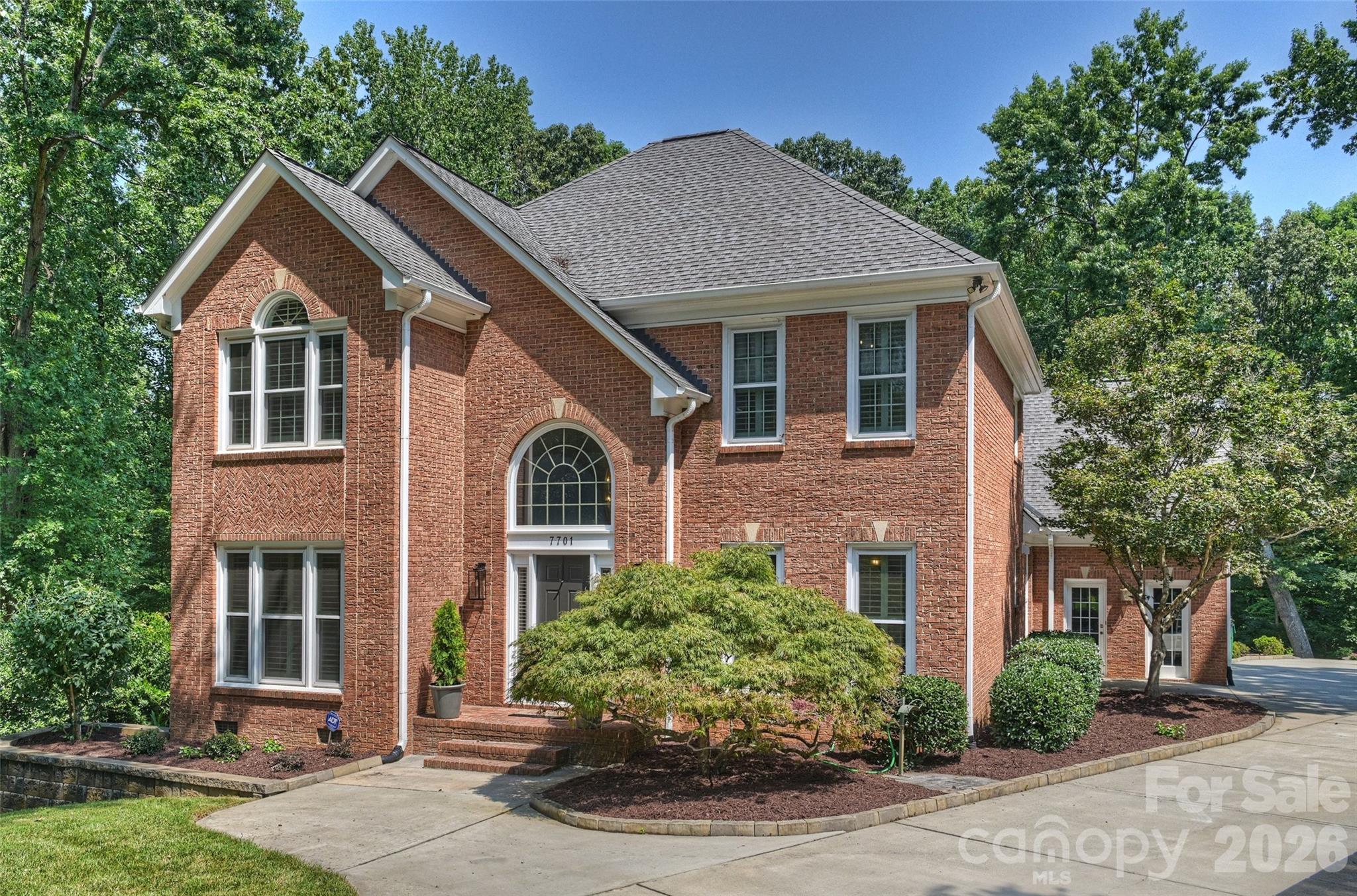 7701 Walthall Ct, Charlotte, NC 28210