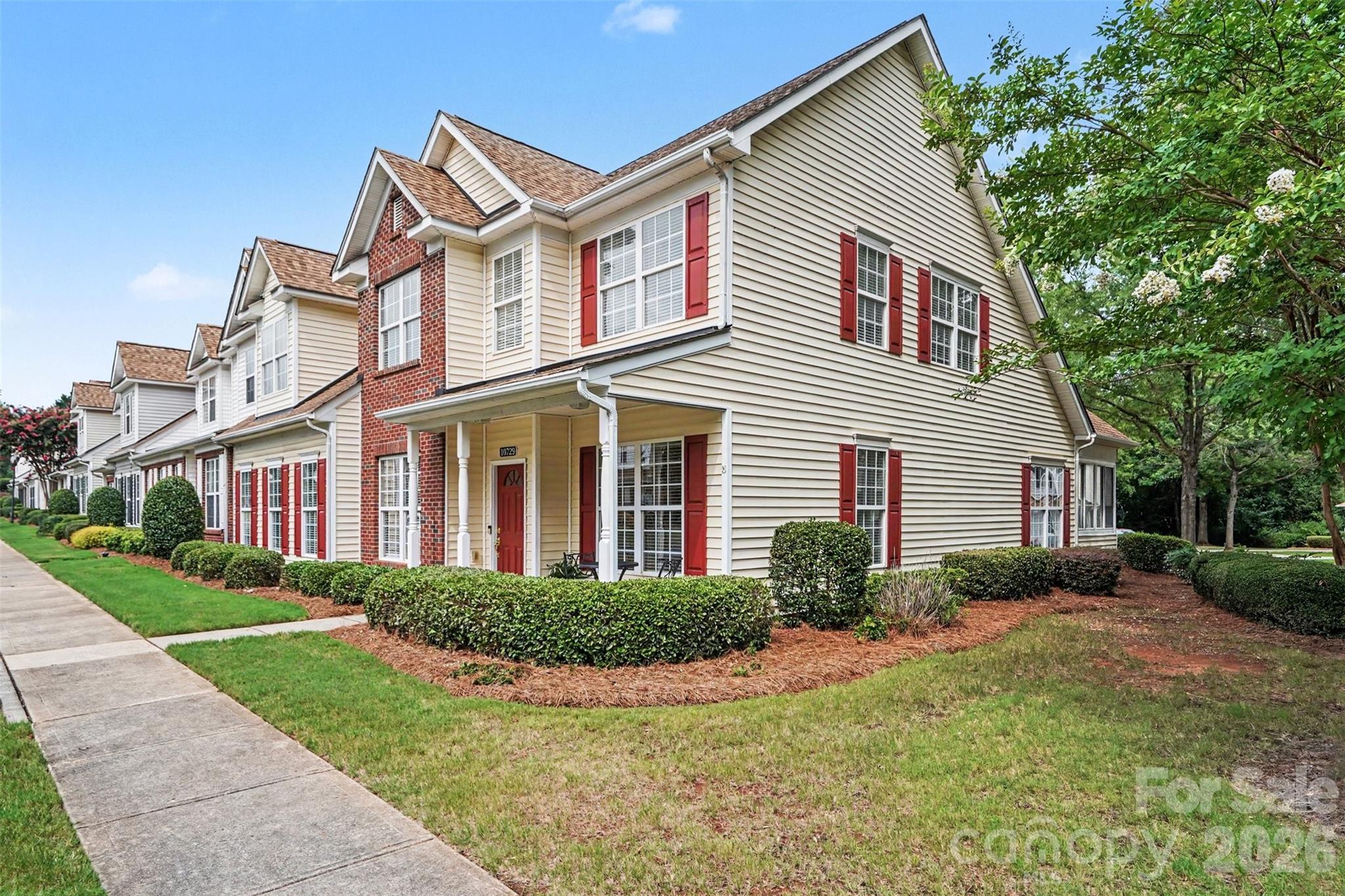 10729 Yellow Tail Ct, Charlotte, NC 28270