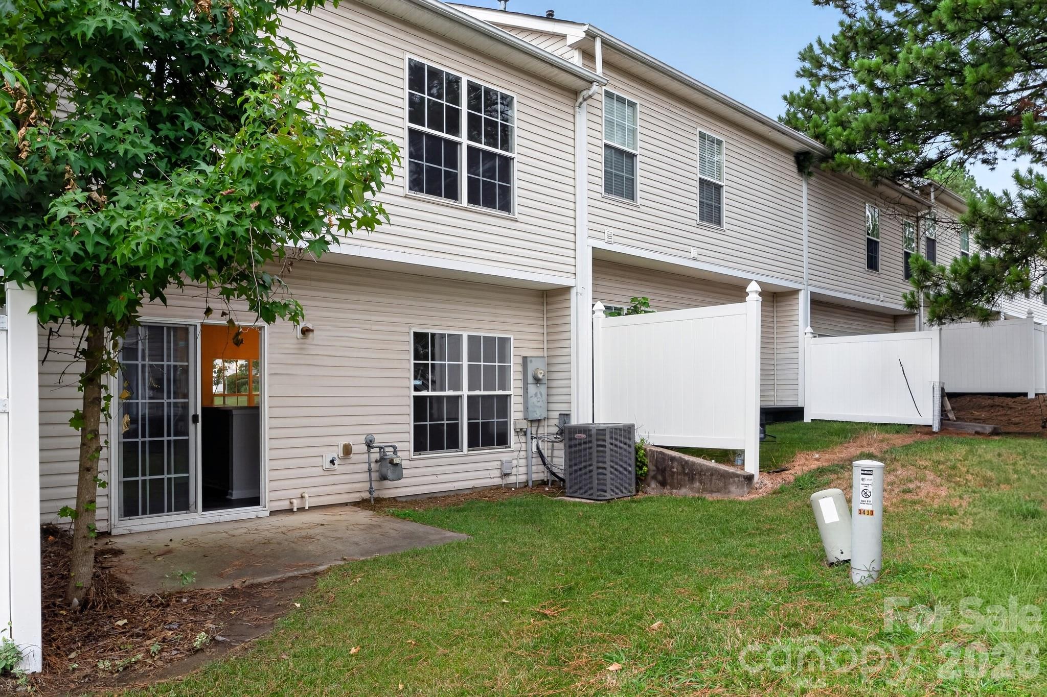8531 Carolina Lily Ln, Charlotte, NC 28262