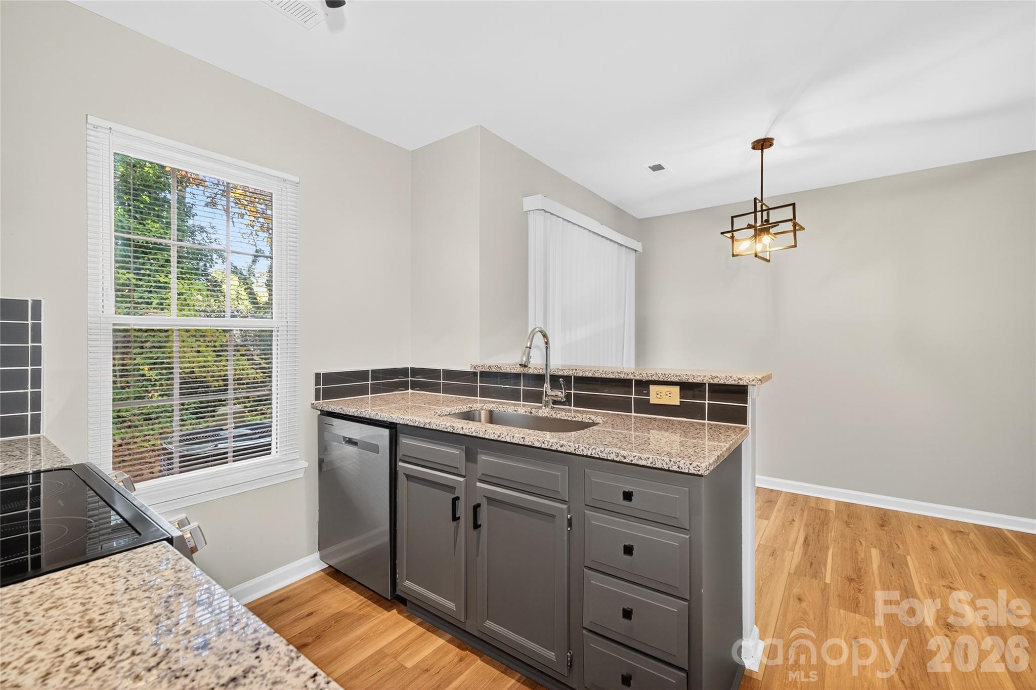 6407 Windsor Gate Ln, Charlotte, NC 28215