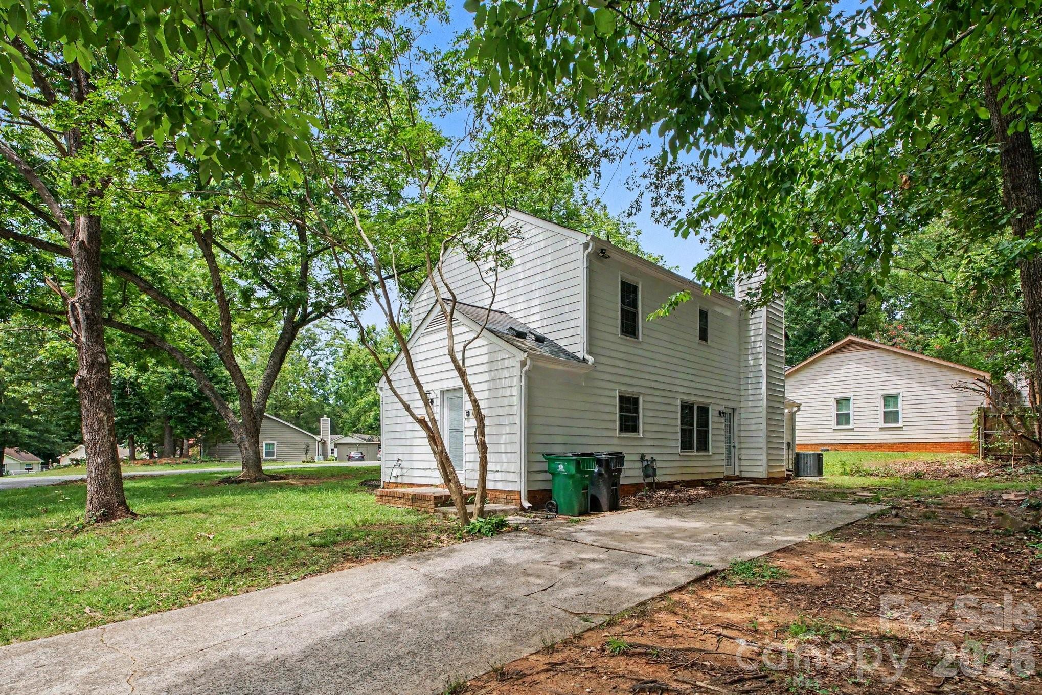 5200 Birchbark Ln, Charlotte, NC 28227