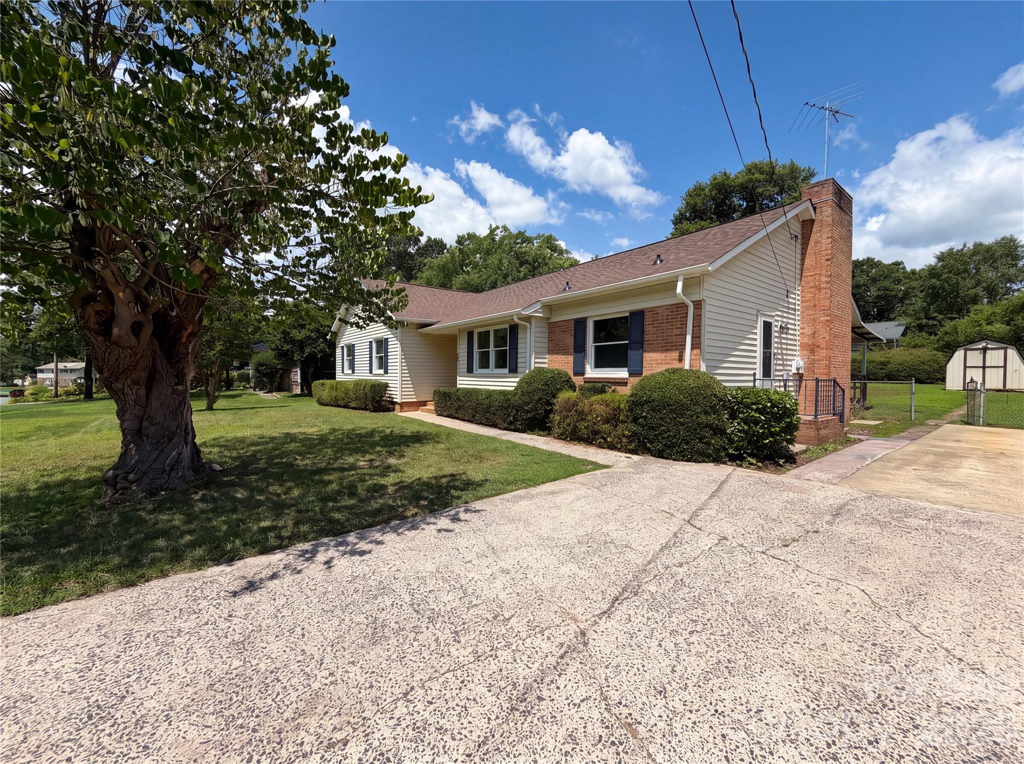 1034 Buckingham Ave, Gastonia, NC 28054