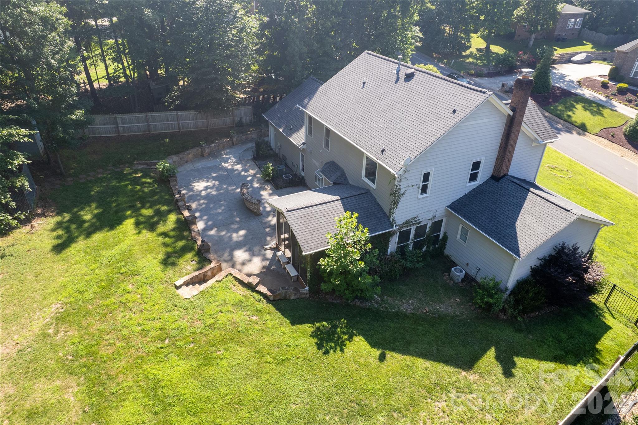 5010 Ardenwoods Dr, Charlotte, NC 28215