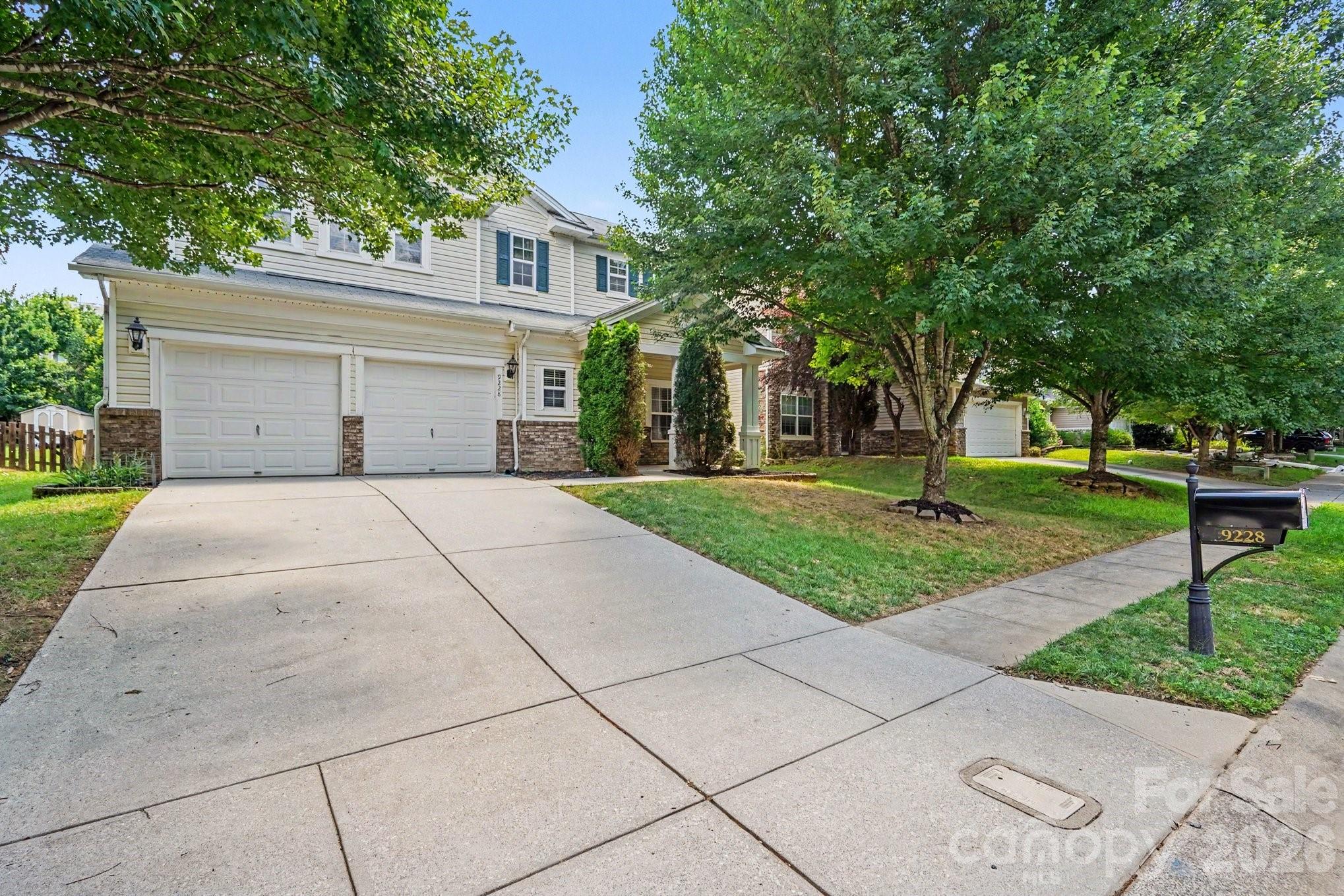 9228 Seamill Rd, Charlotte, NC 28278