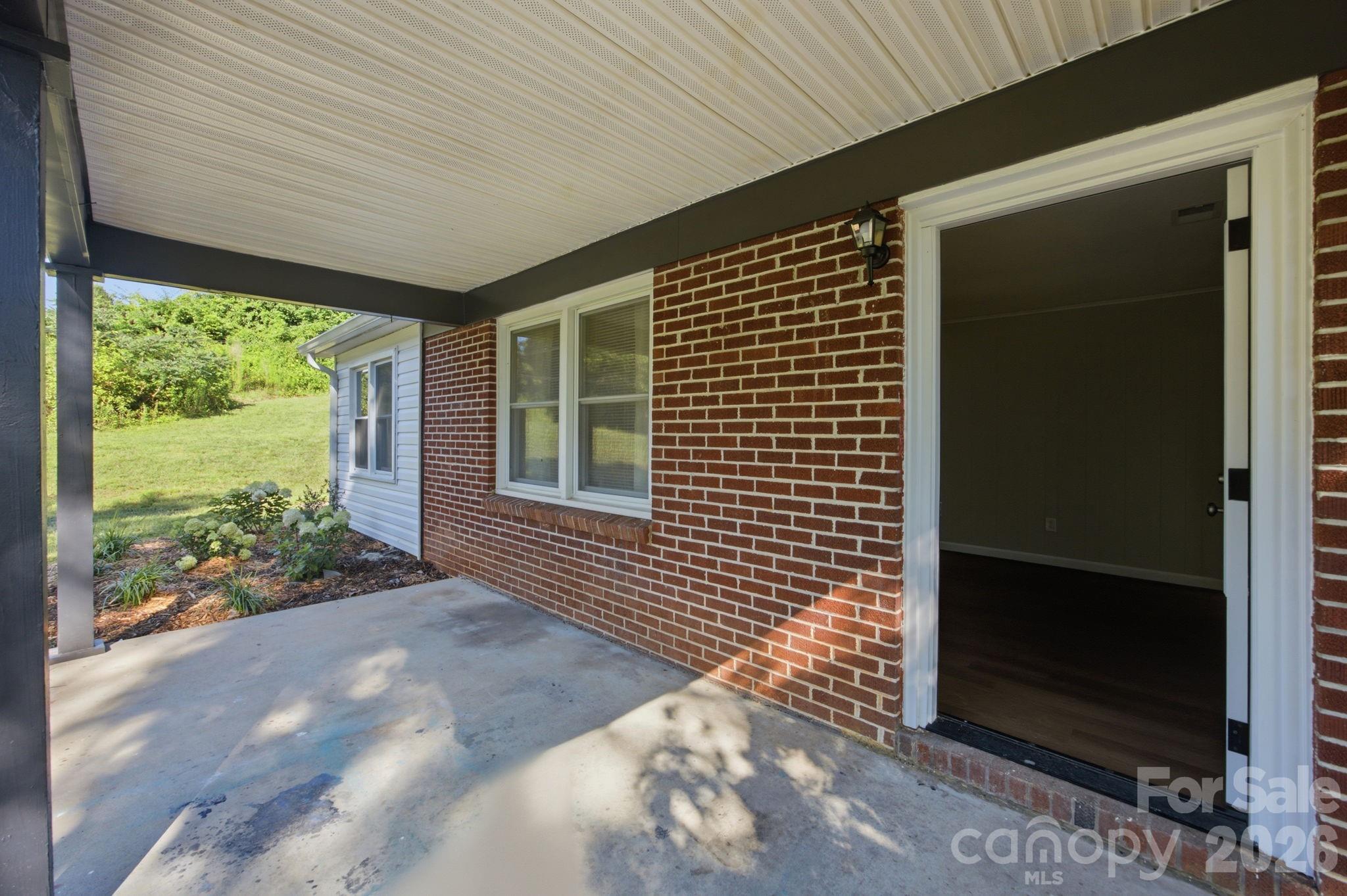 3123 Castle Ave, Hickory, NC 28601