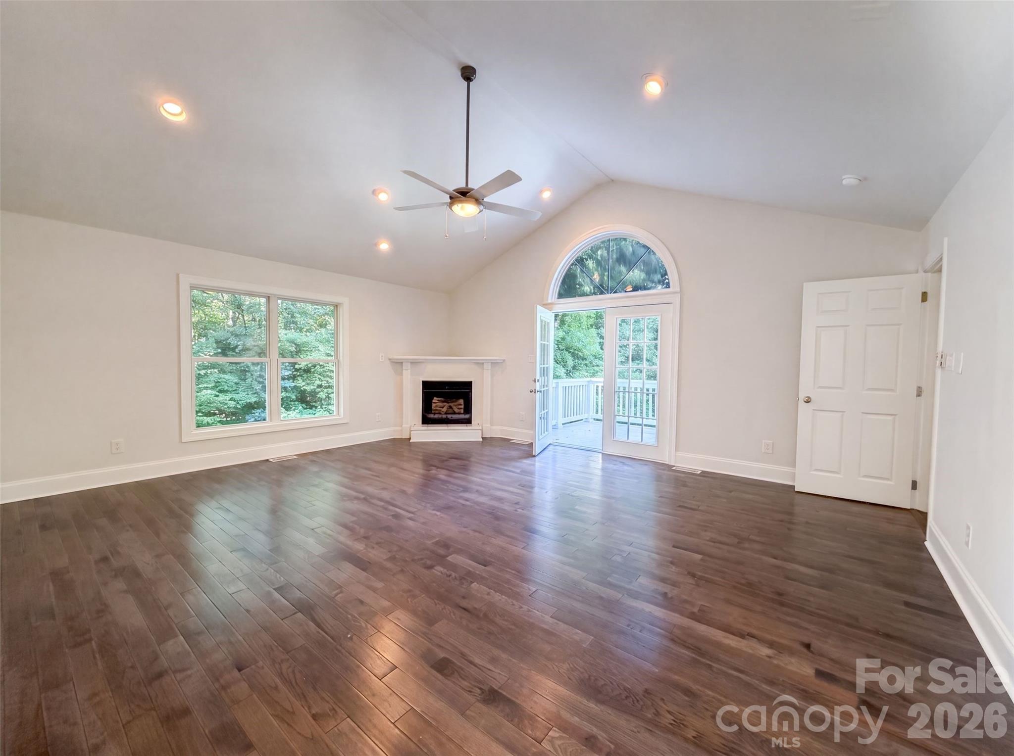 502 Live Oaks Ct, Fort Mill, SC 29715